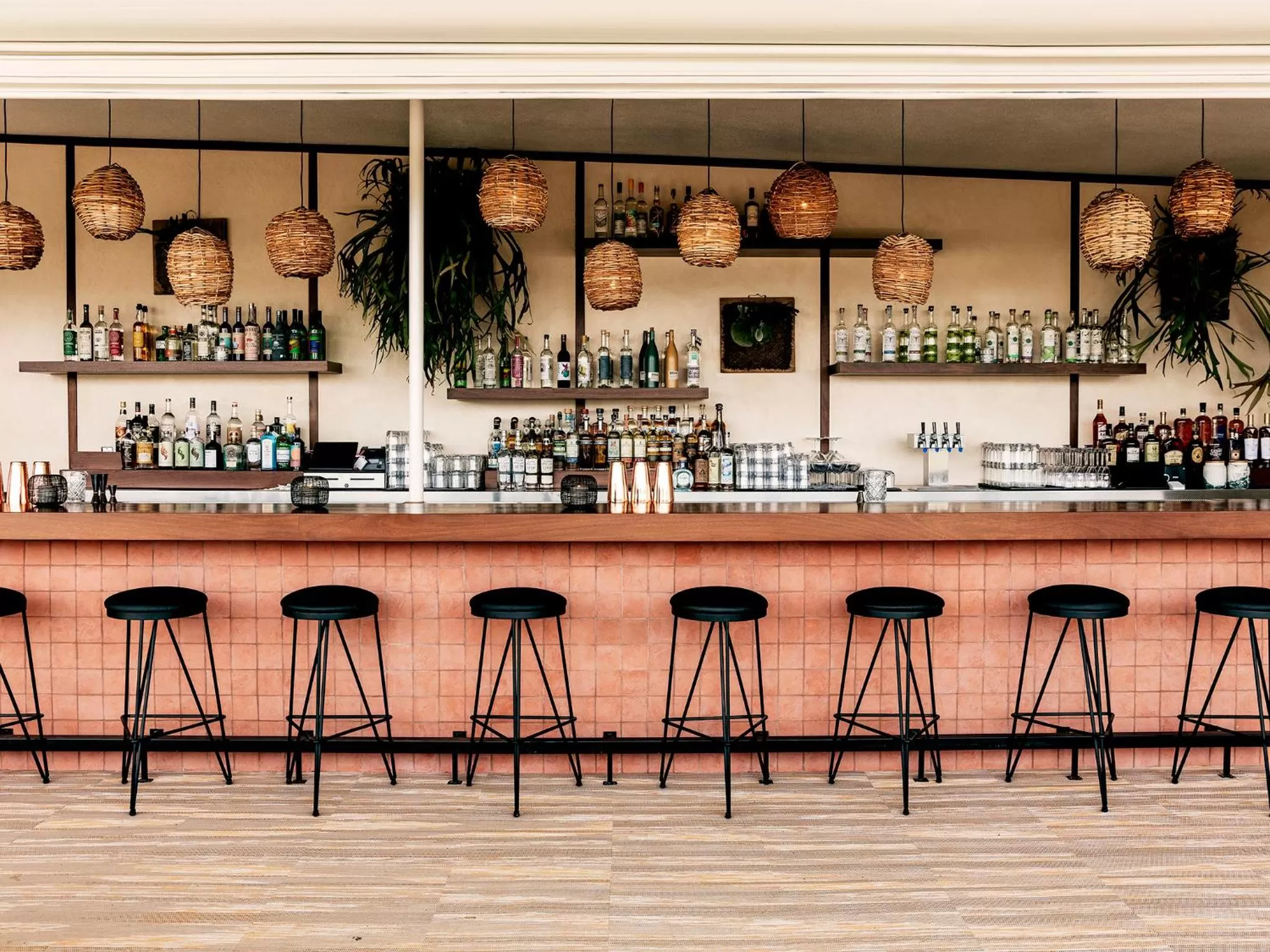 Lounge or bar in Hotel June West LA, a Member of Design Hotels