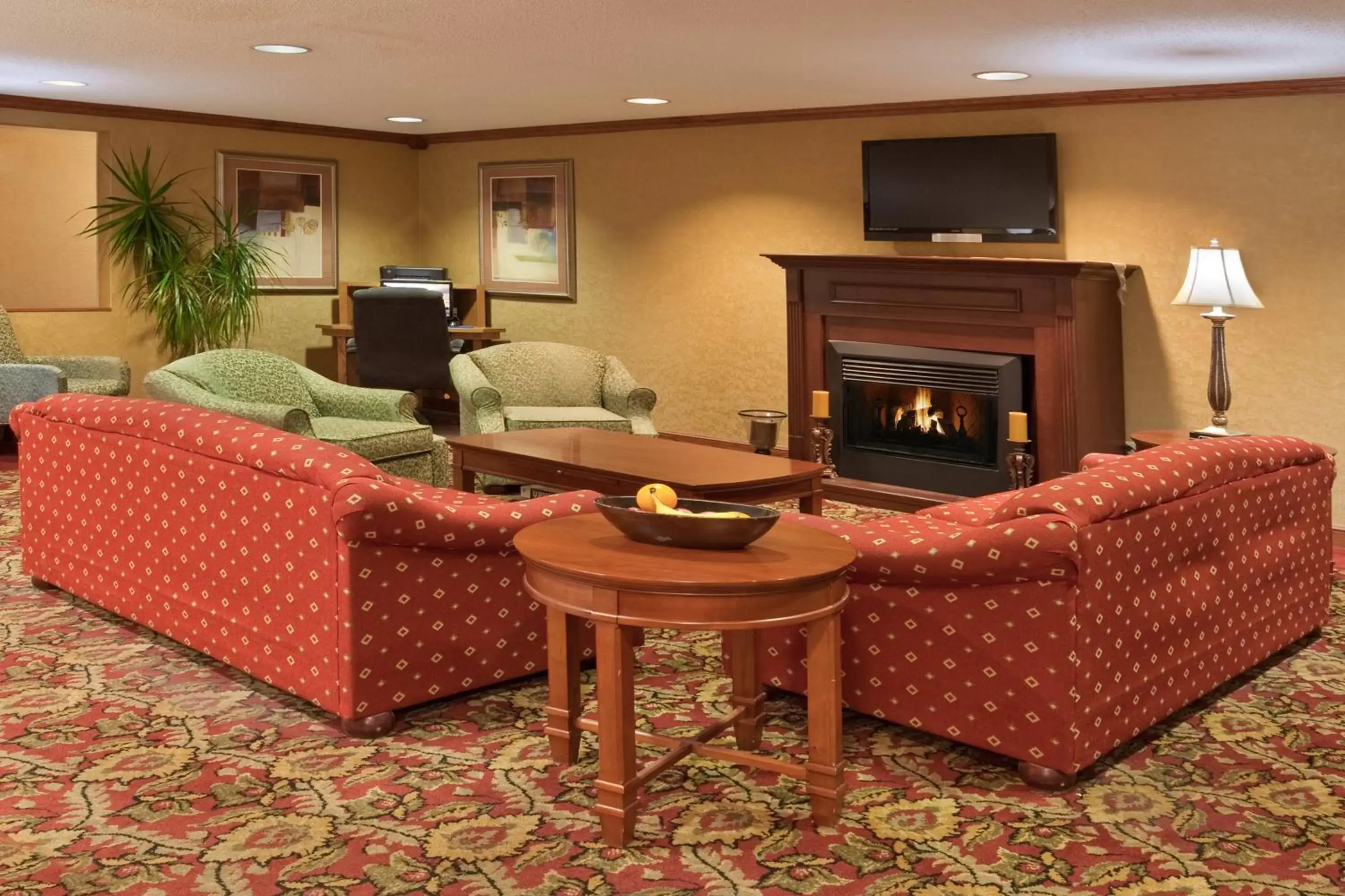 Property building, Seating Area in Holiday Inn Express Mt. Vernon, an IHG Hotel