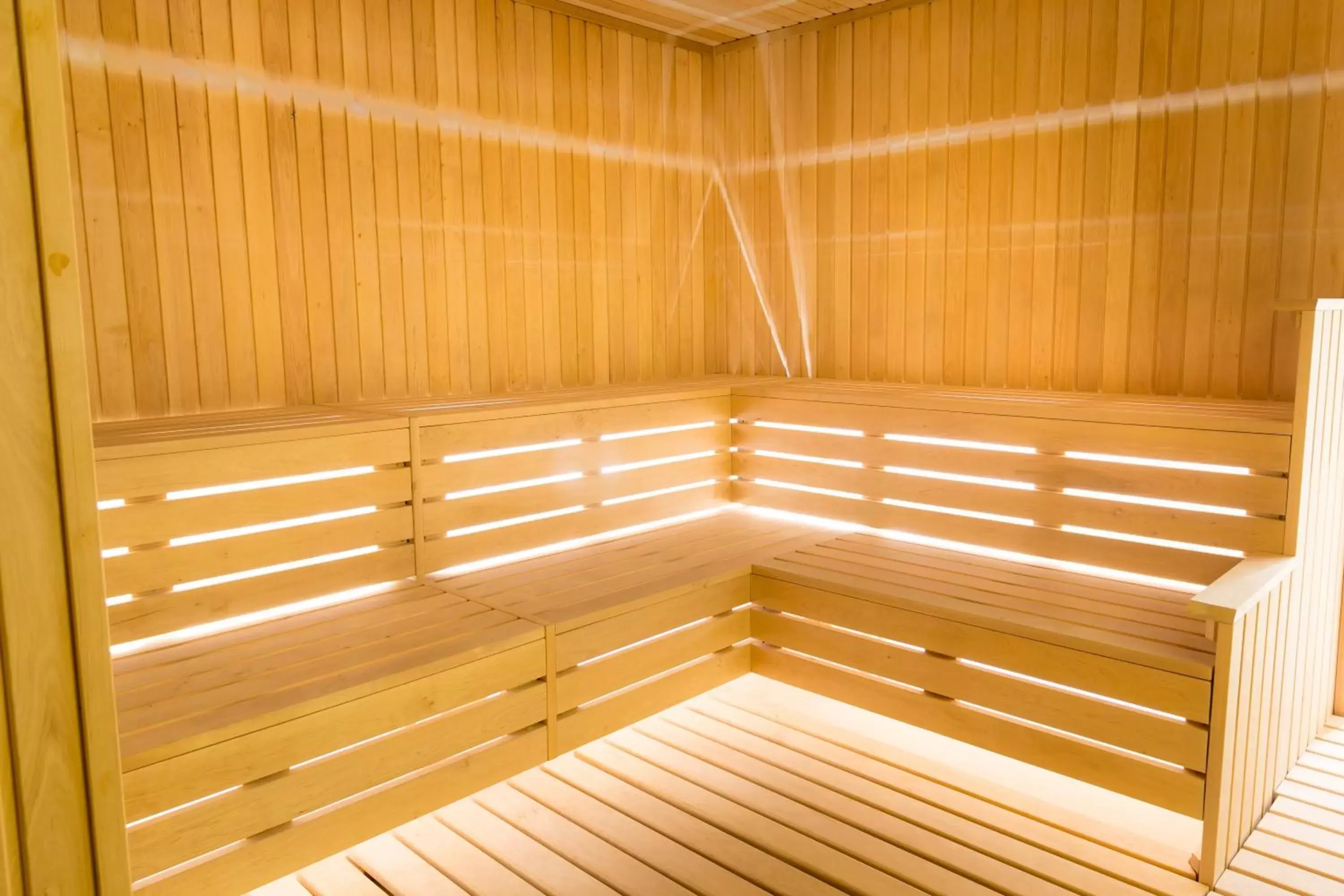 Sauna in Lordos Beach Hotel & Spa