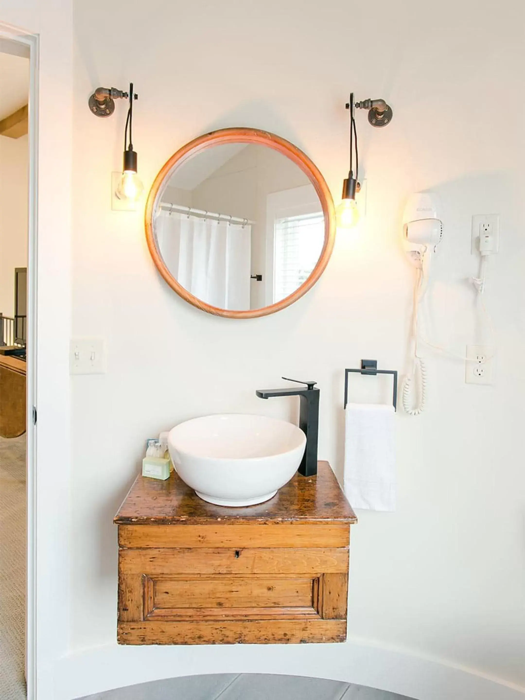 Bathroom in Farmhouse Suites by Amish Country Lodging