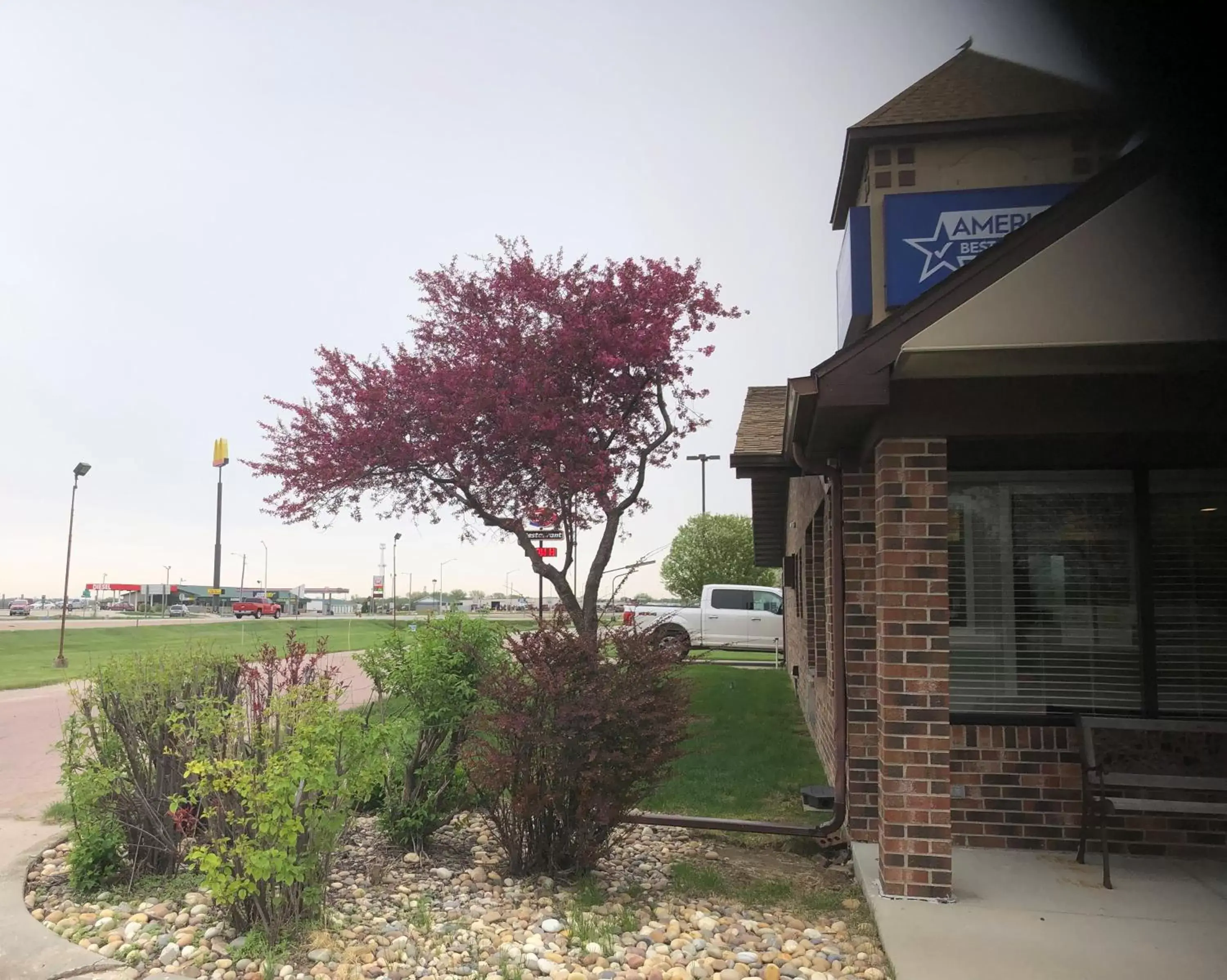 Property building in Americas Best Value Inn Onawa