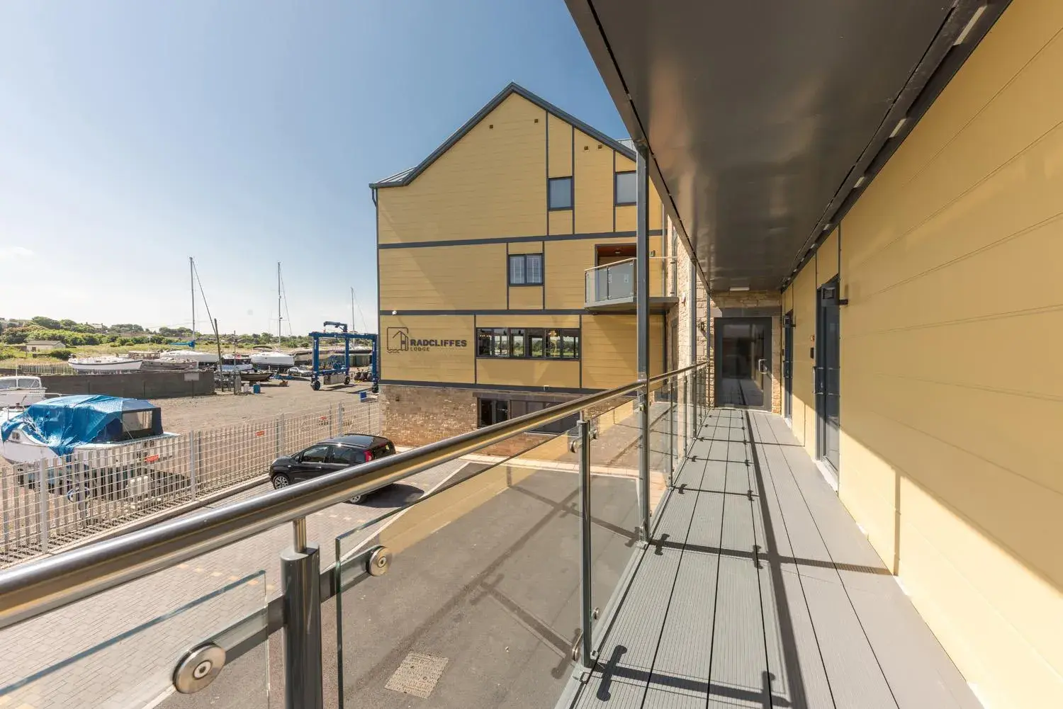 Property building, Balcony/Terrace in Radcliffes Lodge Bunkhouse