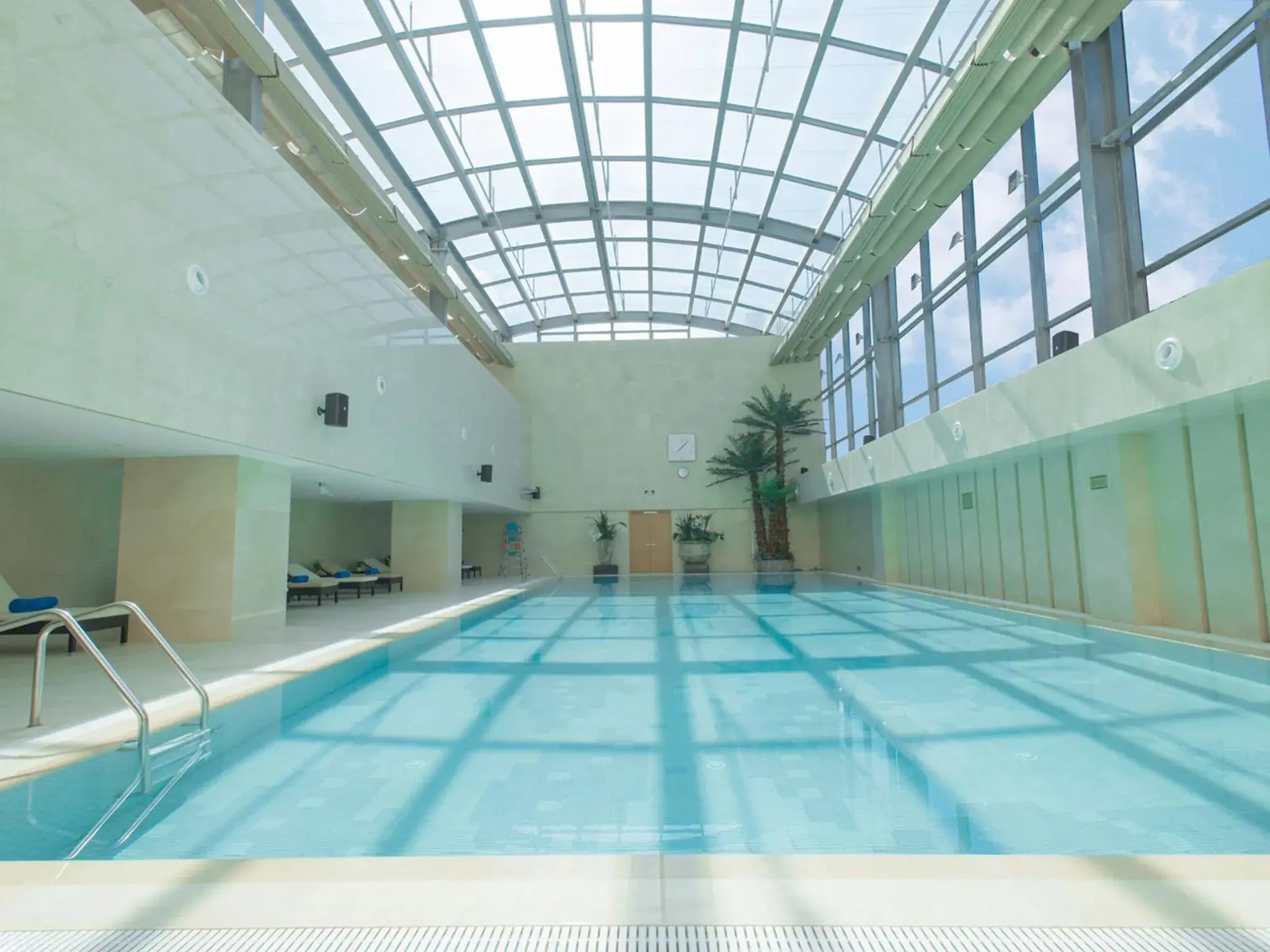 Swimming pool in Crowne Plaza Shanghai Noah Square by IHG Swimming pool in Crowne Plaza Shanghai Noah Square by IHG