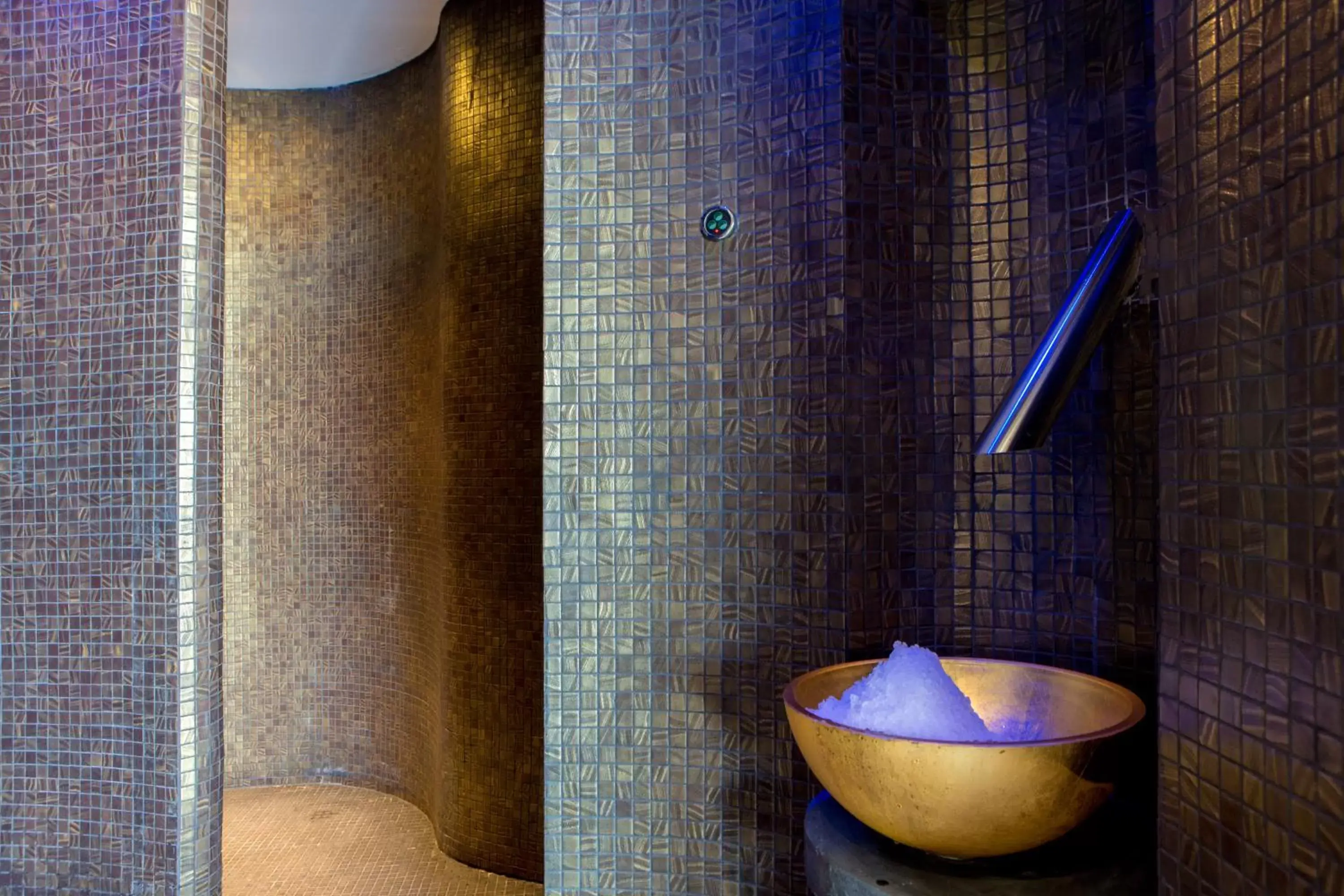 Steam room, Bathroom in Casa Font i Roig