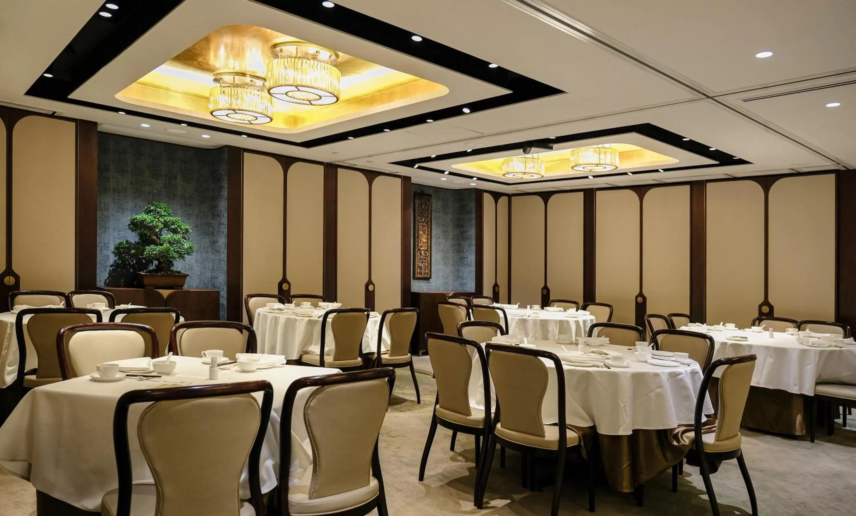 Restaurant/places to eat in Gloucester Luk Kwok Hong Kong