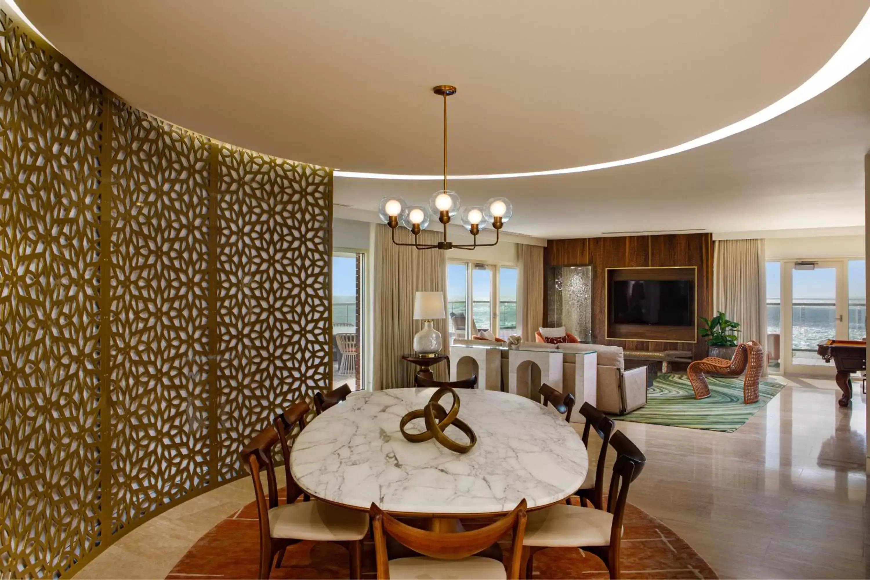 Photo of the whole room, Dining Area in JW Marriott Marco Island Beach Resort