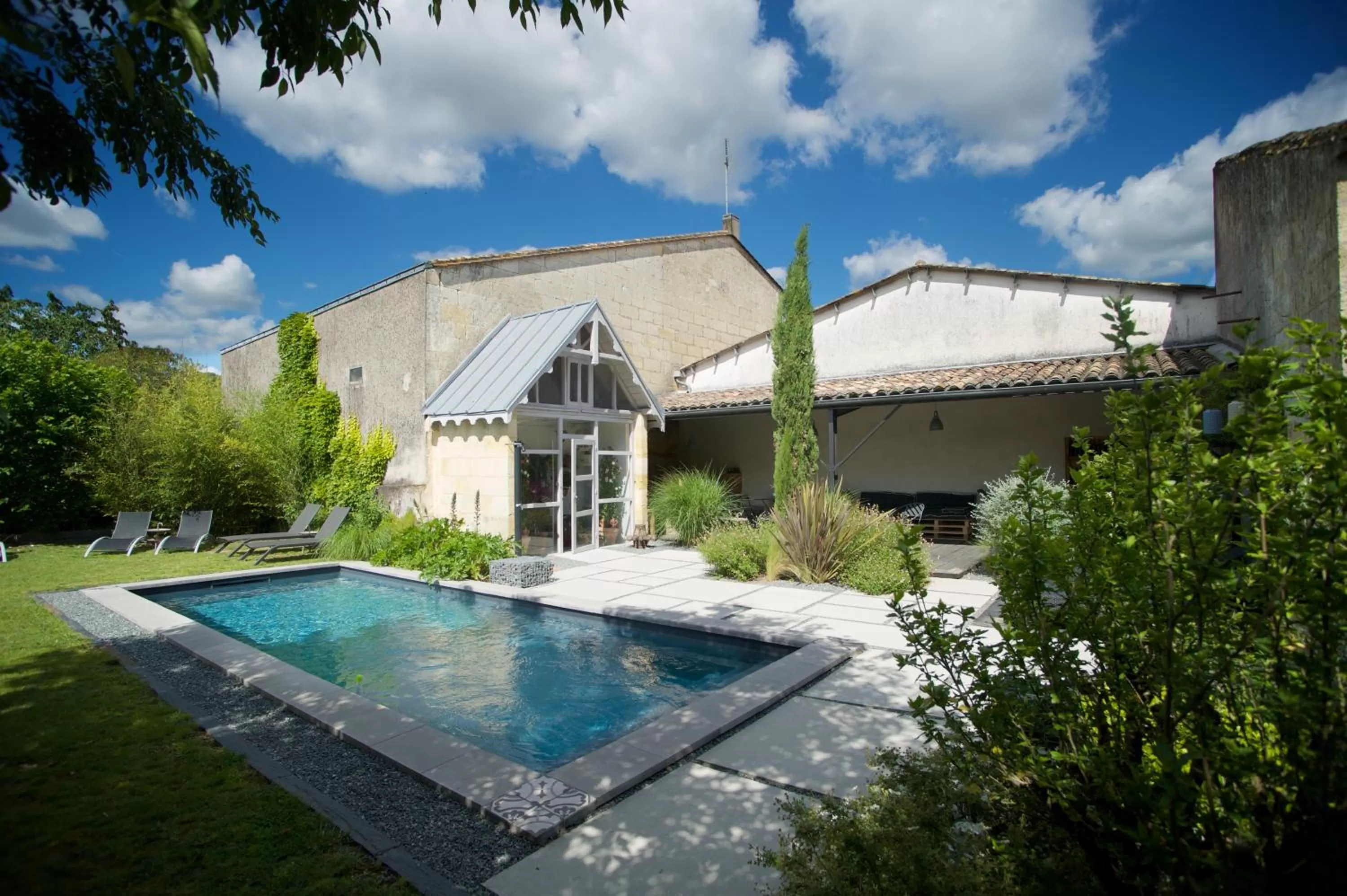 Garden view, Property Building in Clos 1906