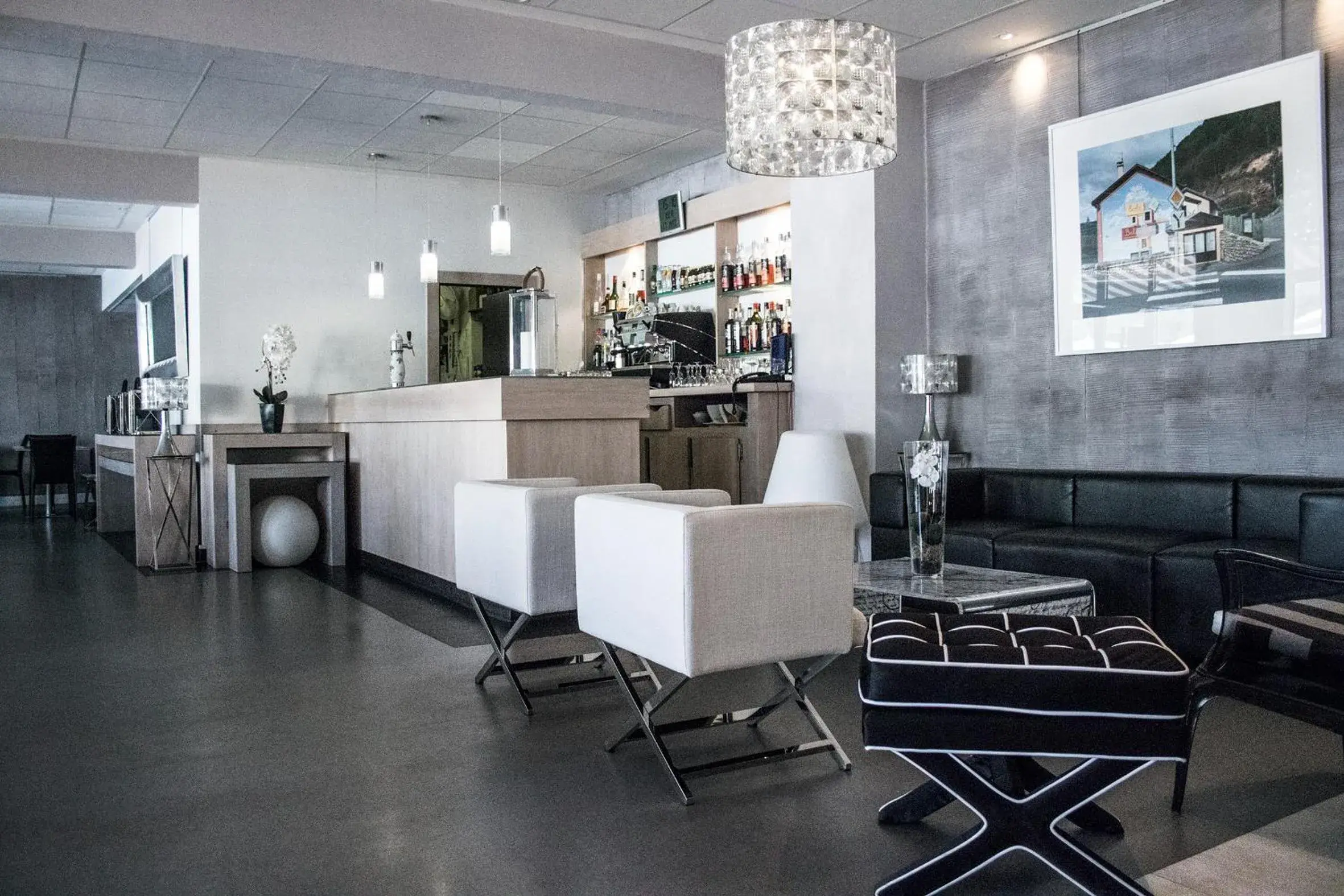 Living room, Lobby/Reception in The Originals Boutique, Hôtel Neptune, Montpellier Sud (Inter-Hotel)