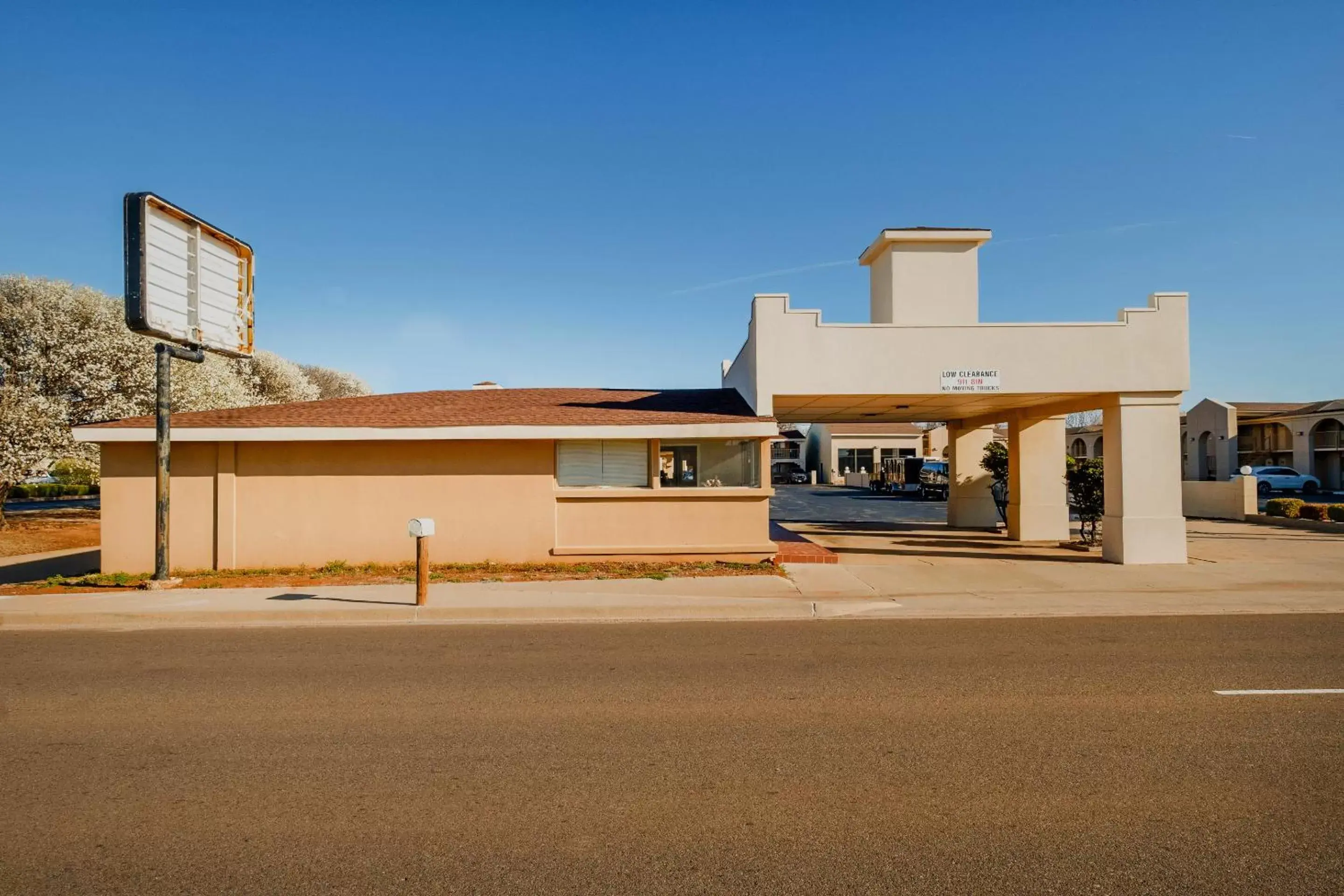 Facade/entrance, Property Building in OYO Hotel Elk City OK Route 66