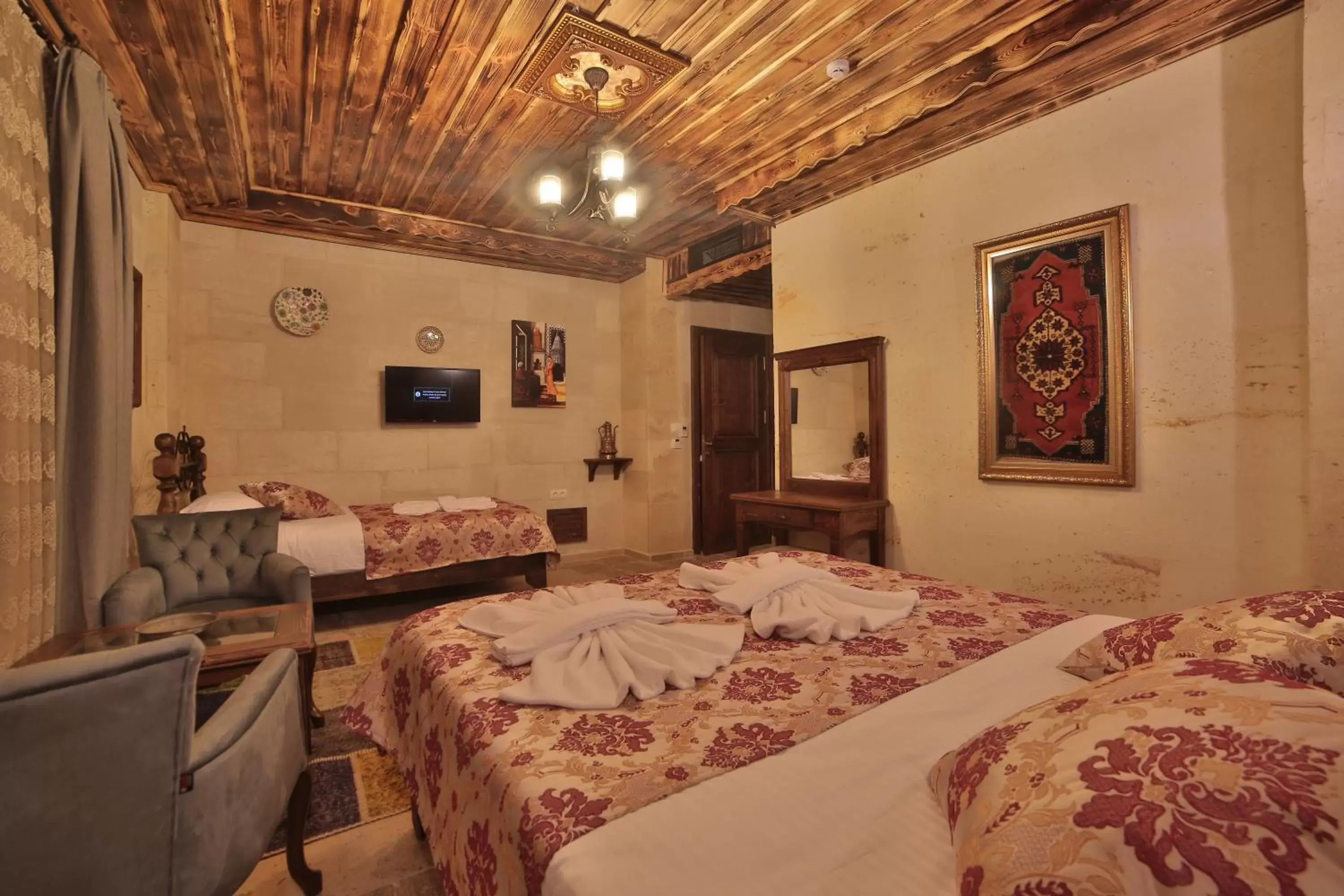 Photo of the whole room in Caravanserai Inn Hotel