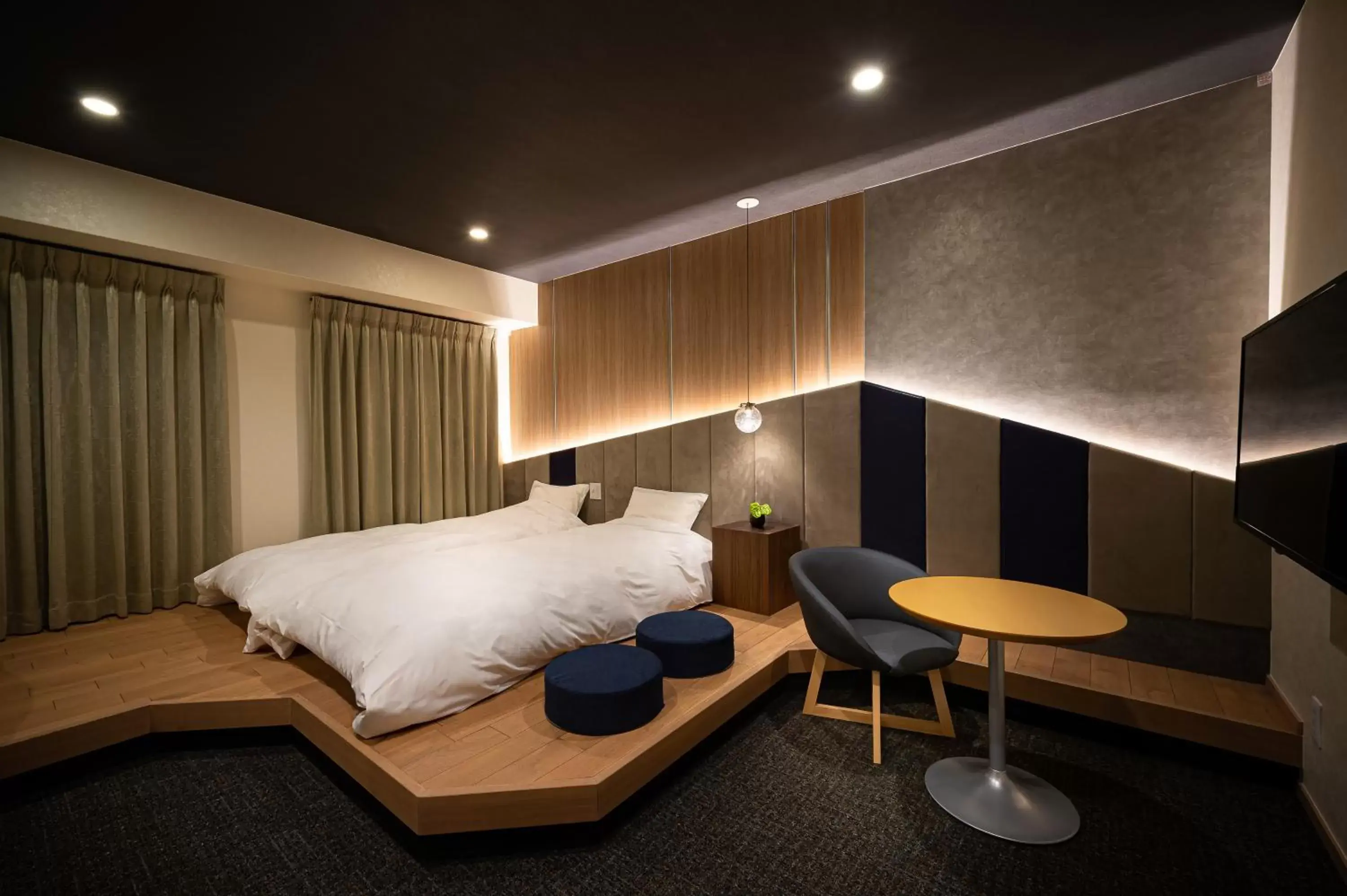 Bed in Wayfarer Kyoto Shijo