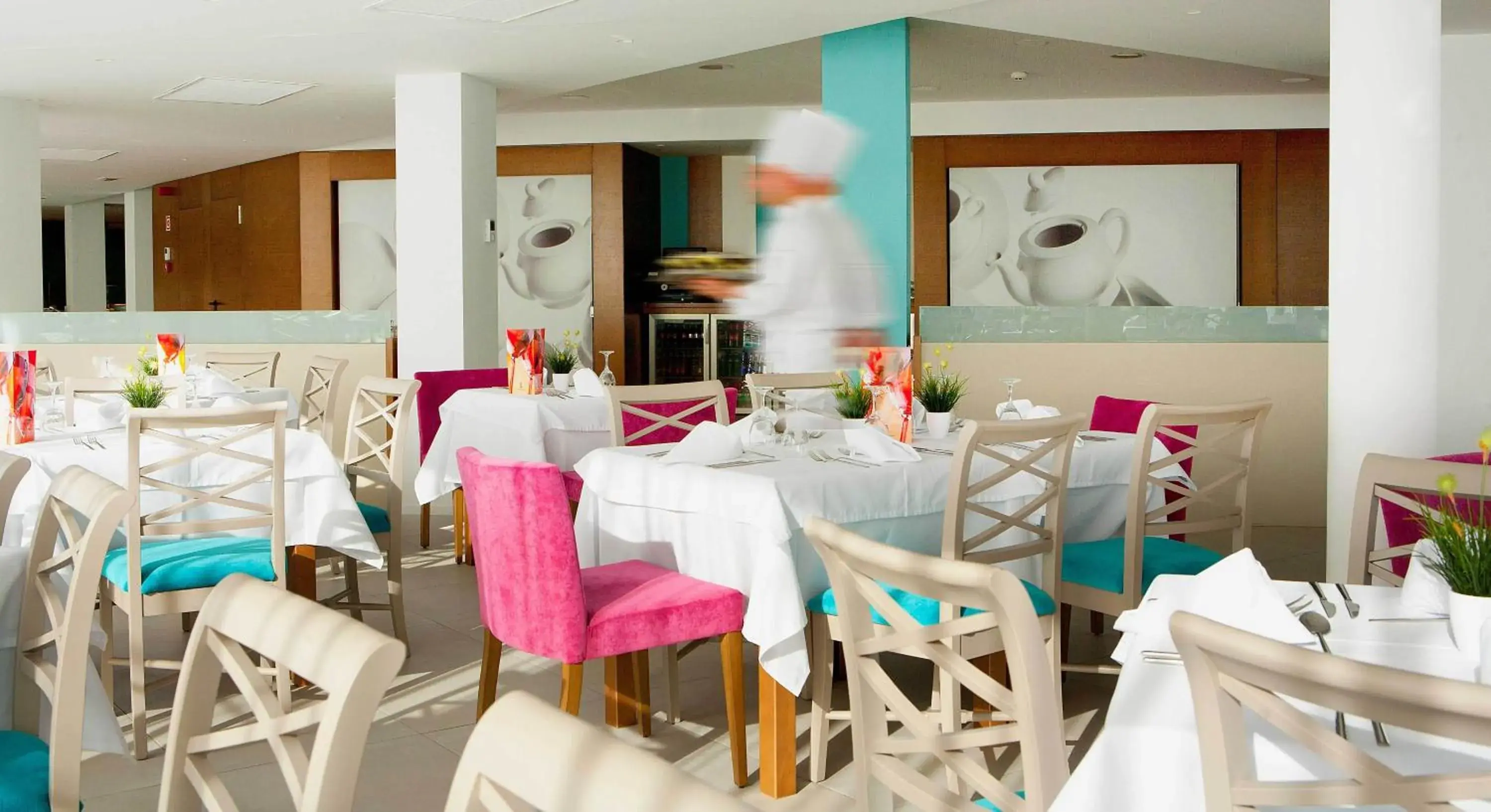 Restaurant/Places to Eat in Hotel JS Palma Stay - Adults Only