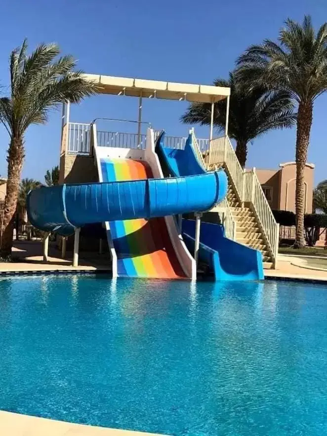 Swimming pool, Water Park in Pyramisa Sunset Pearl Apartments