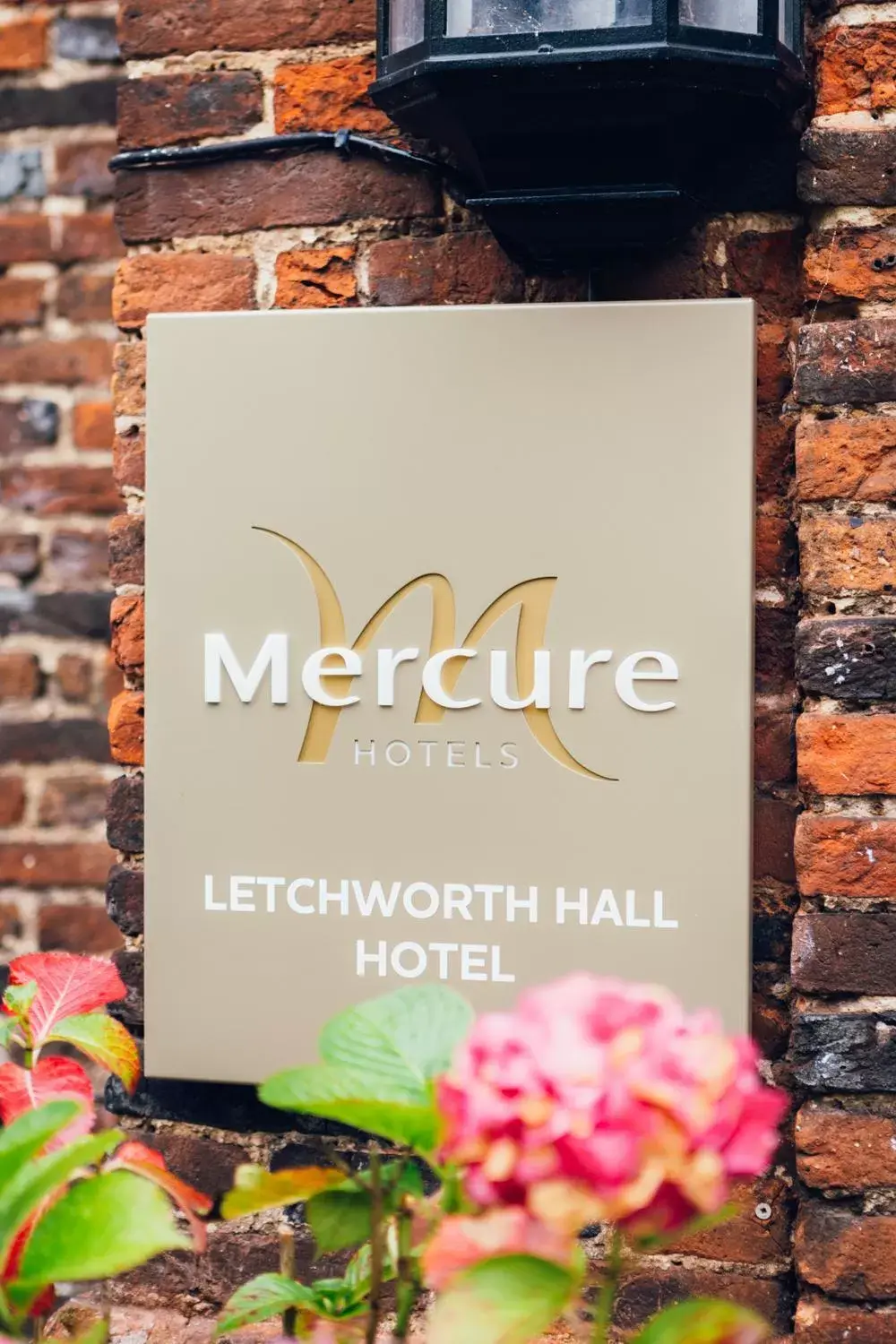 Facade/entrance, Property Logo/Sign in Mercure Letchworth Hall Hotel