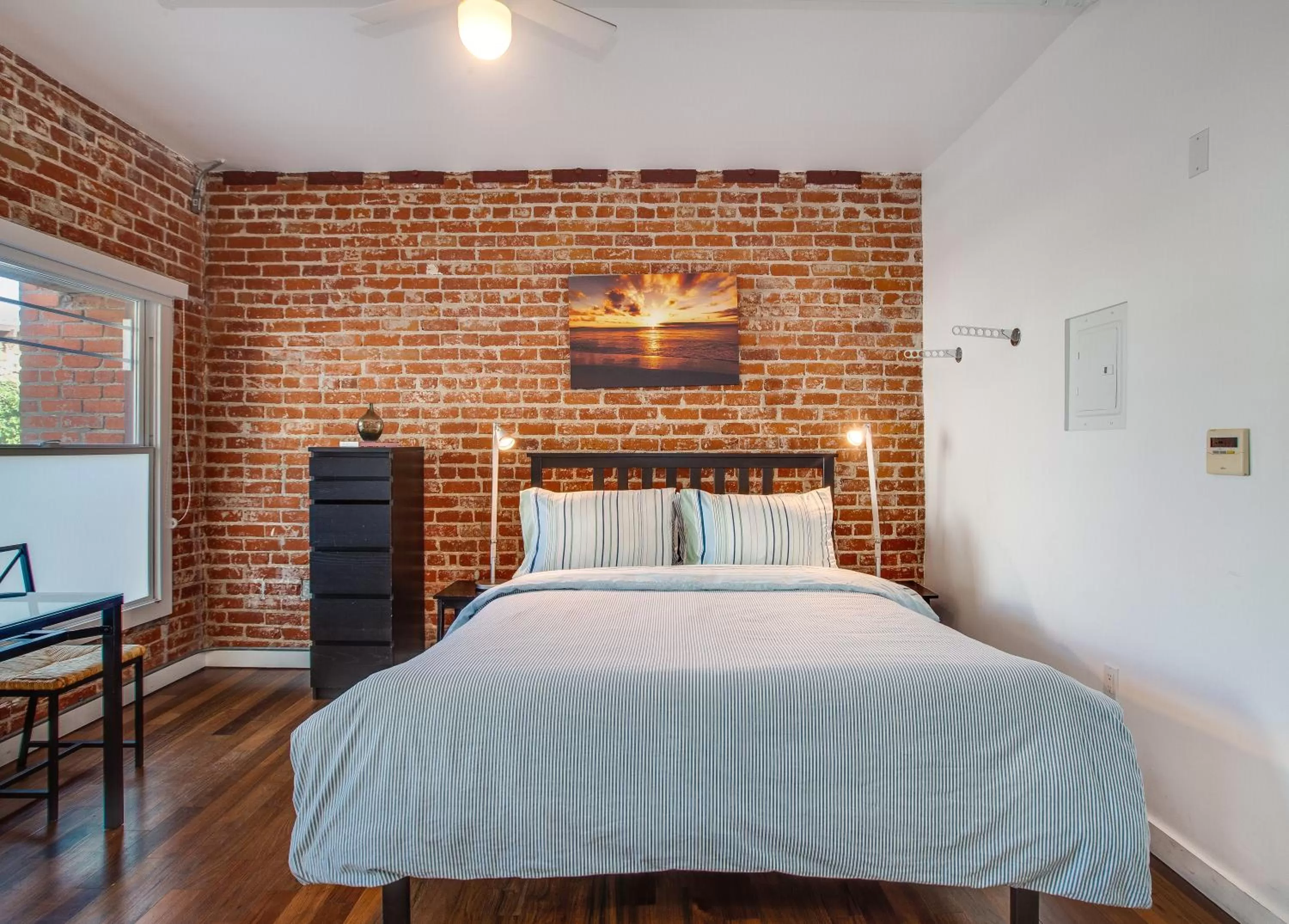 Bed in Venice Breeze Suites