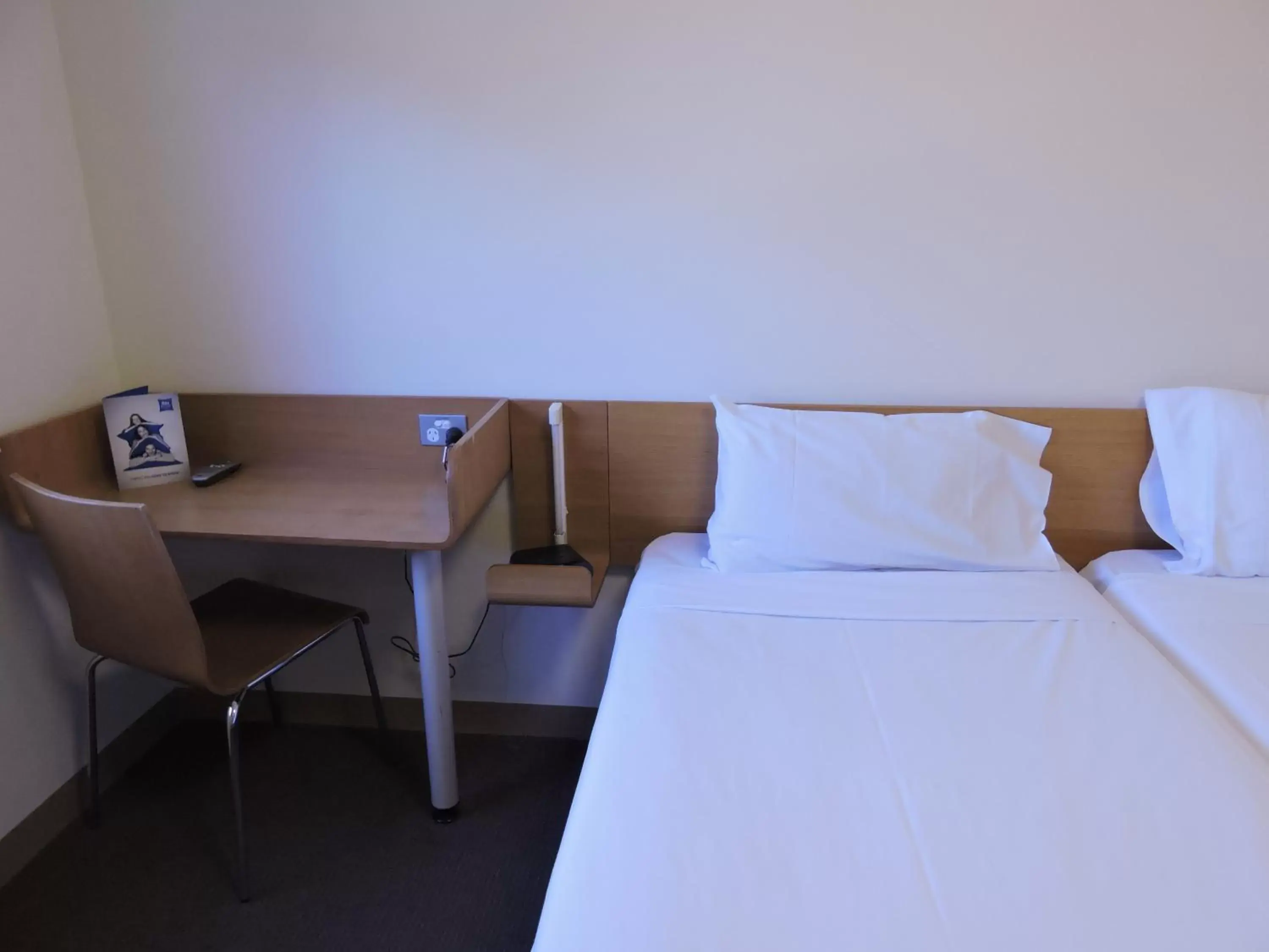 Bed in ibis Budget Sydney Olympic Park