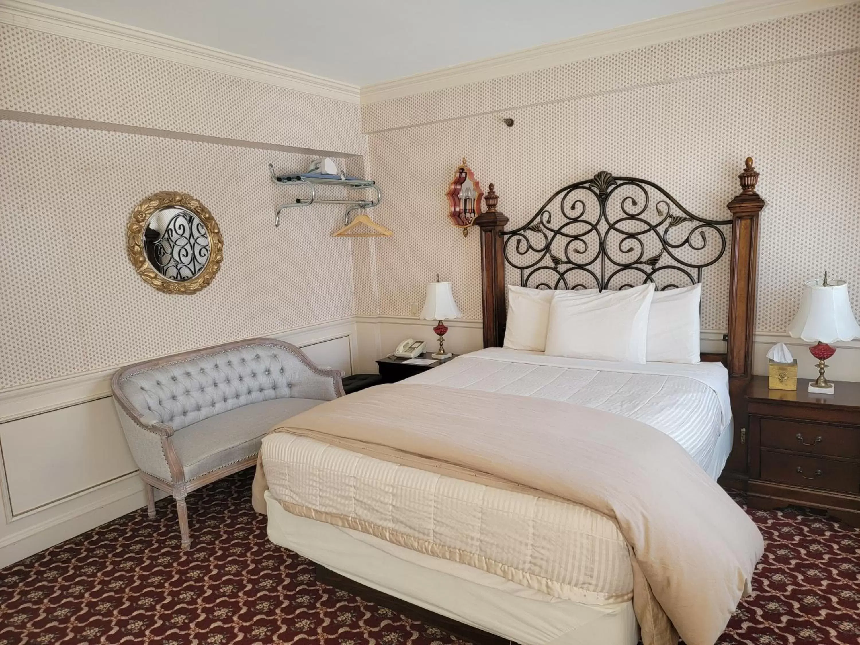 Bedroom, Bed in Lowell Inn