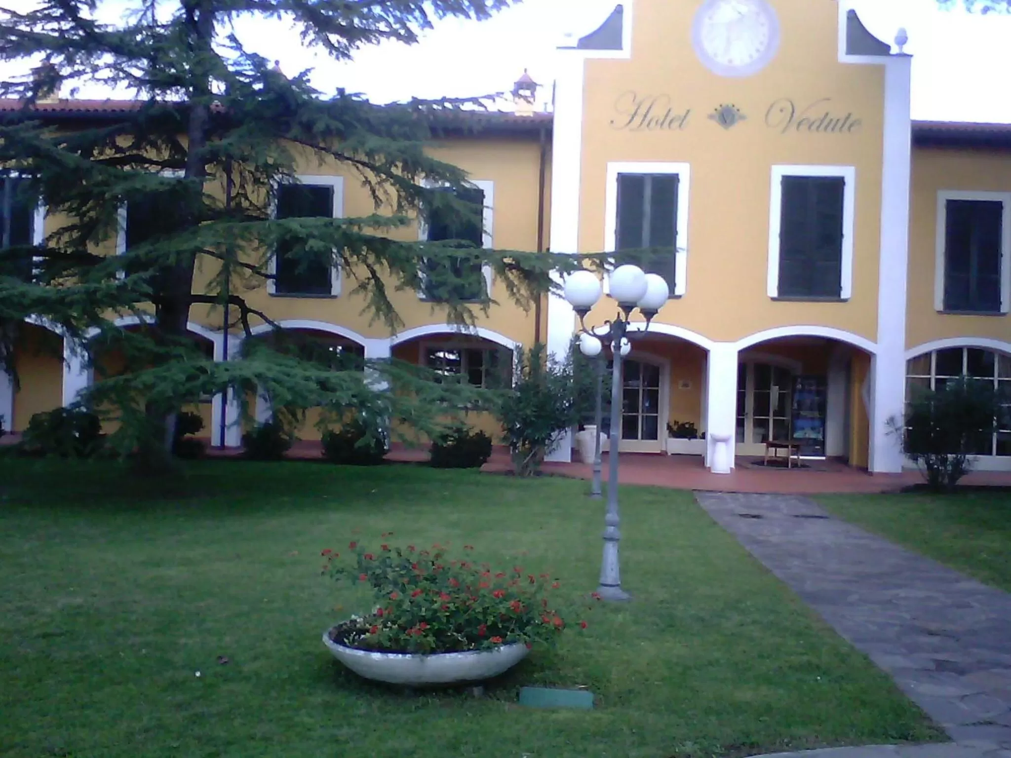 Communal lounge/ TV room, Property Building in Hotel Vedute