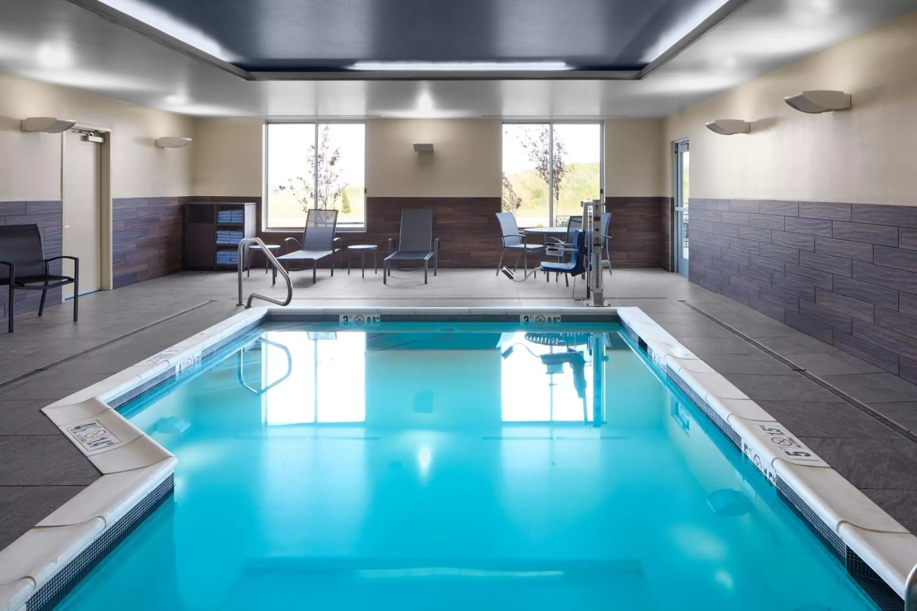 Swimming Pool in Fairfield by Marriott Inn & Suites Middletown