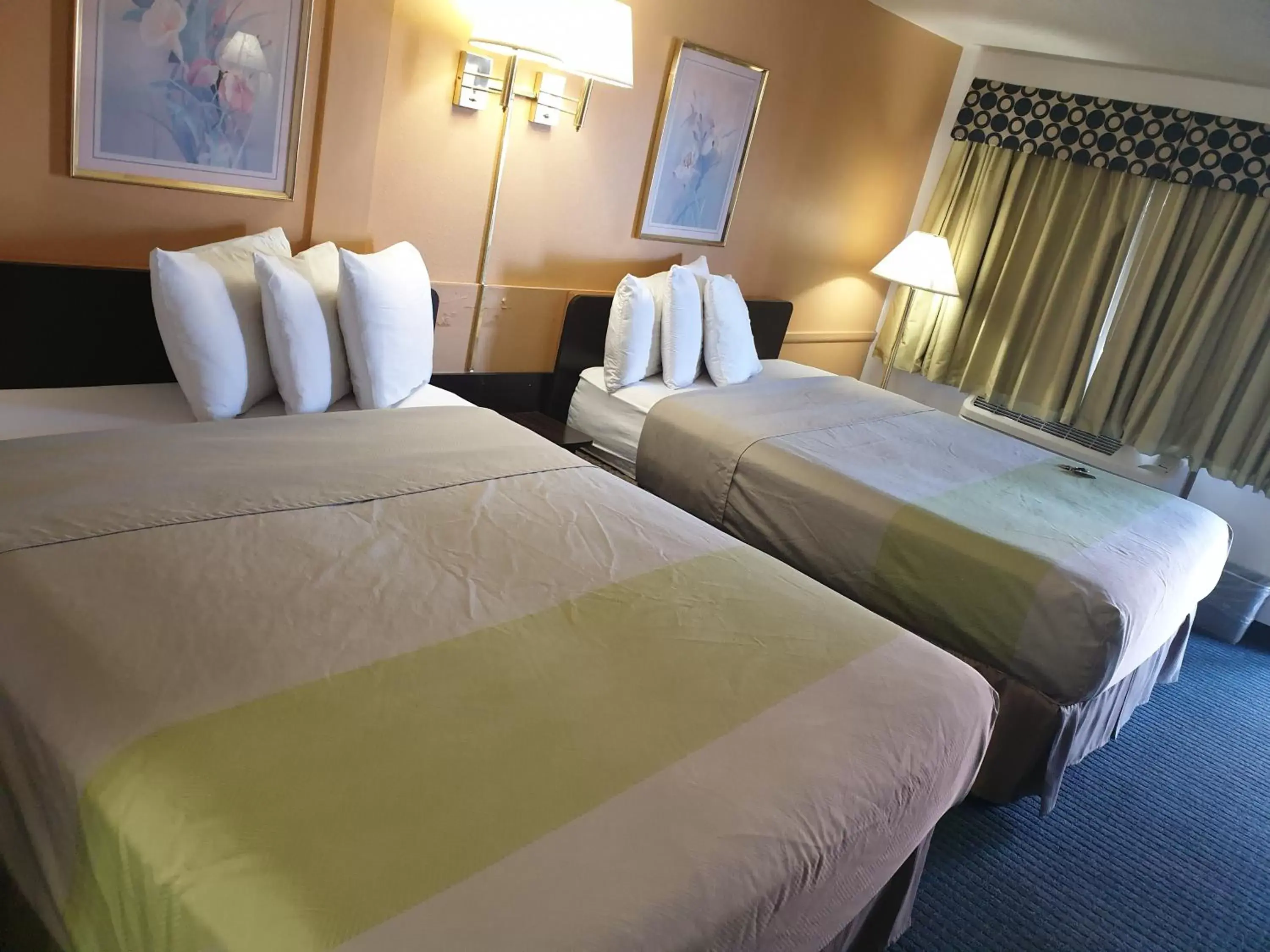 Split Mountain Motel Split Mountain Motel