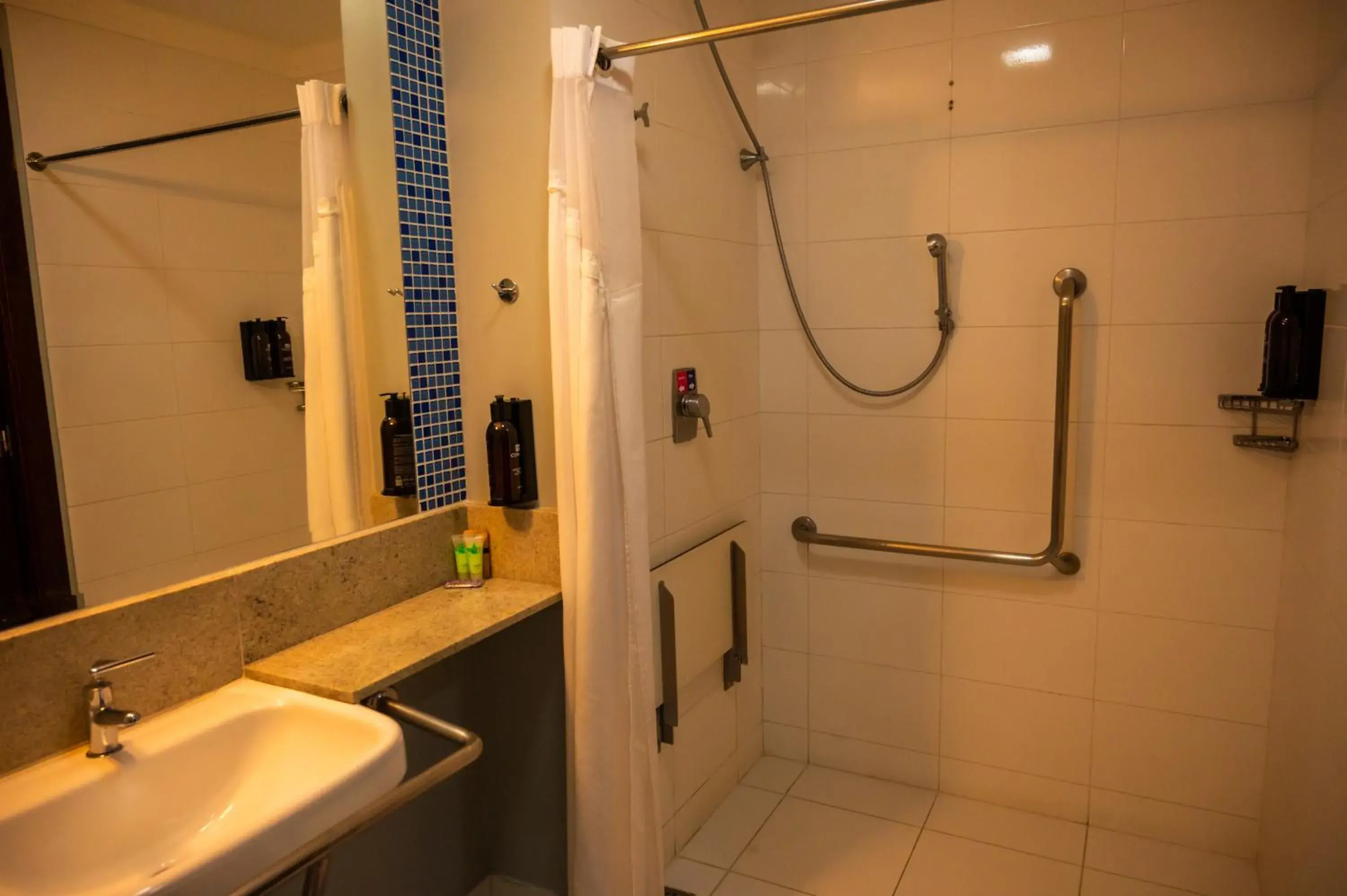 Bathroom in Holiday Inn Cuiaba, an IHG Hotel