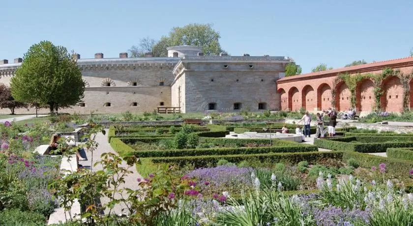 Property building in Ara Classic