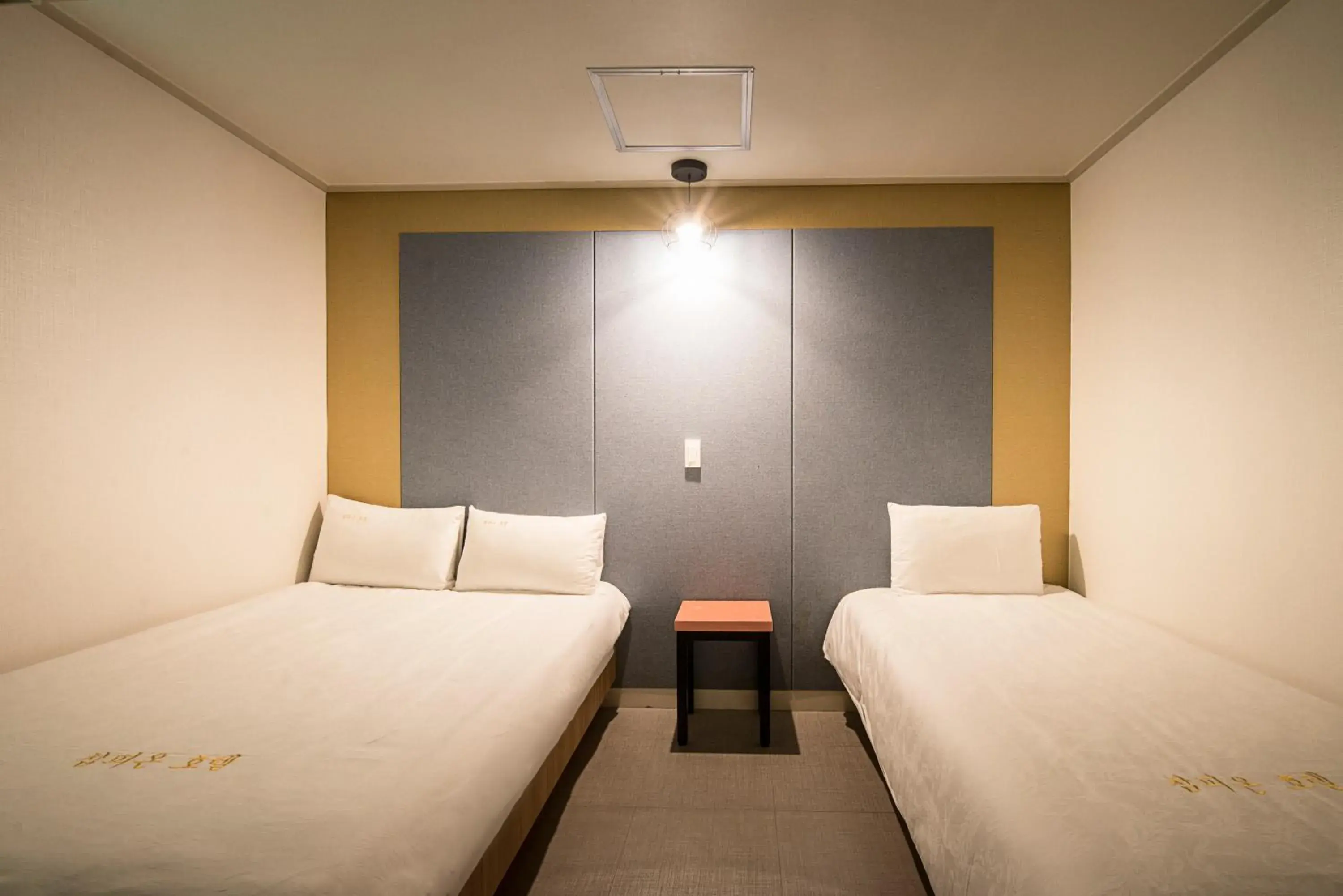 Bedroom in Champion Hotel