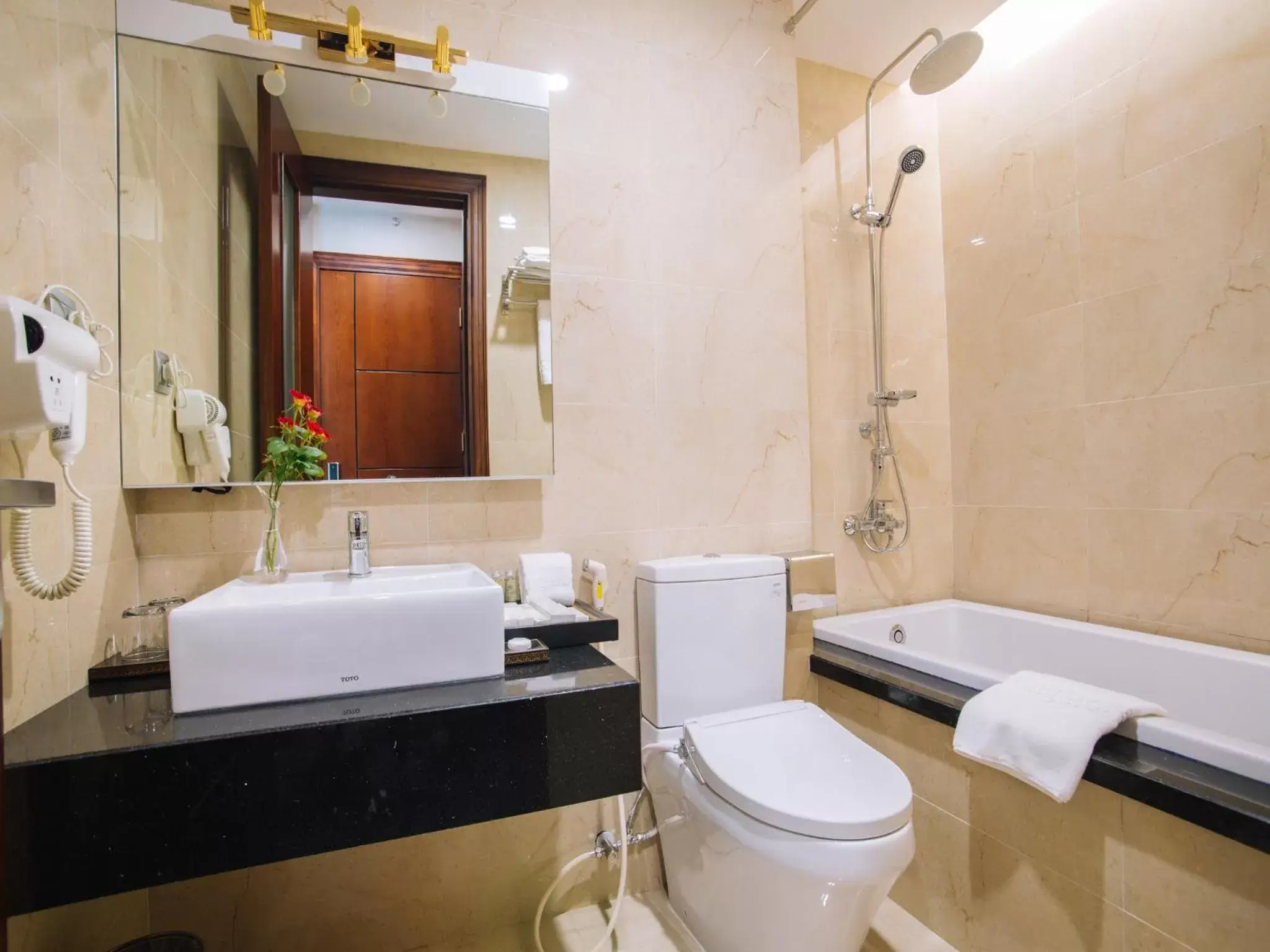 Bathroom in Spring Hotel Hanoi