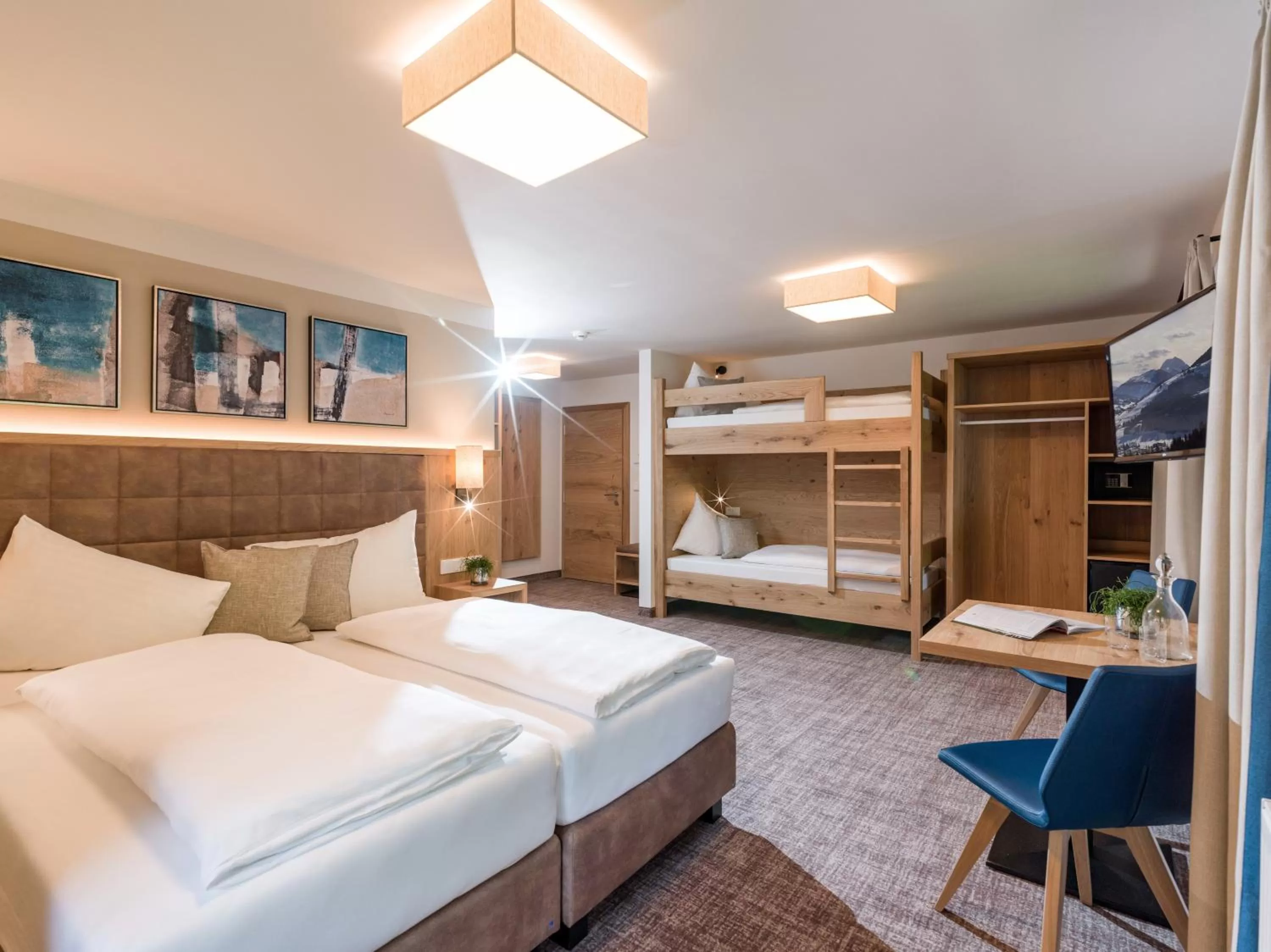 bunk bed, Bed in Alpen Glück Hotel Unterm Rain garni