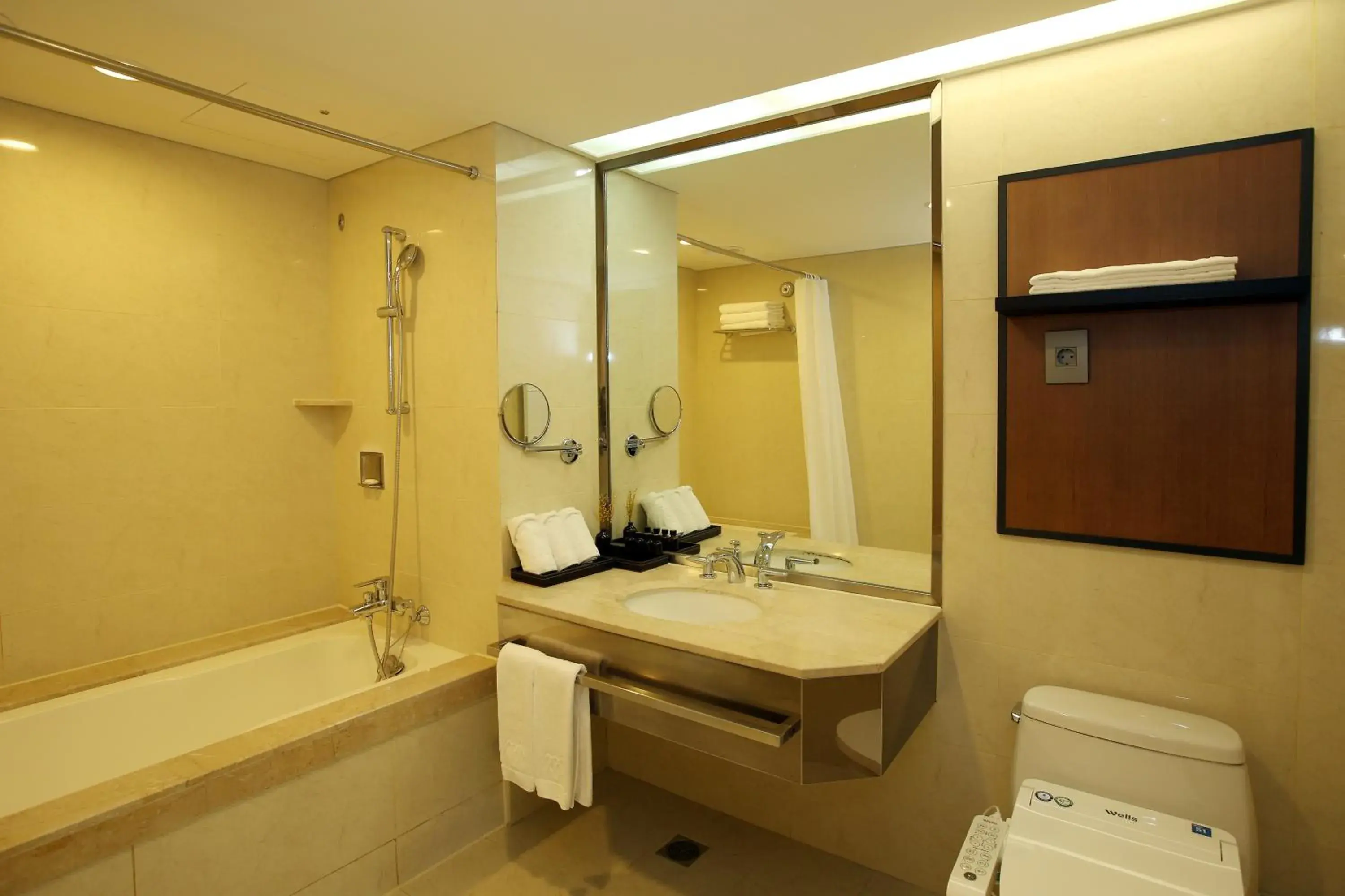 Bathroom in The Suites Hotel Jeju