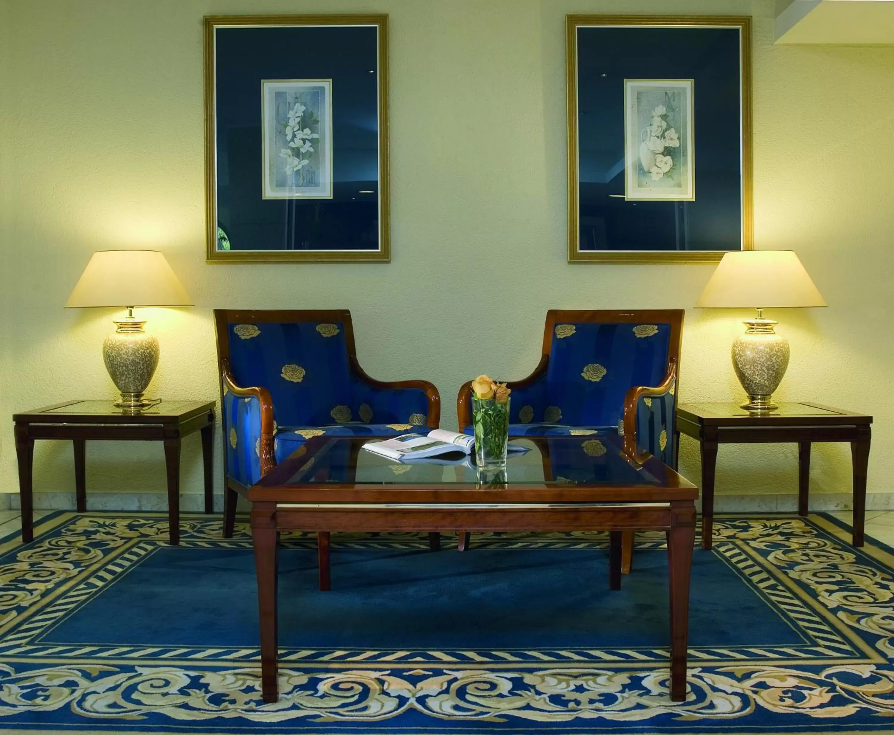 Lobby or reception, Seating Area in Maritim Hotel Am Schlossgarten