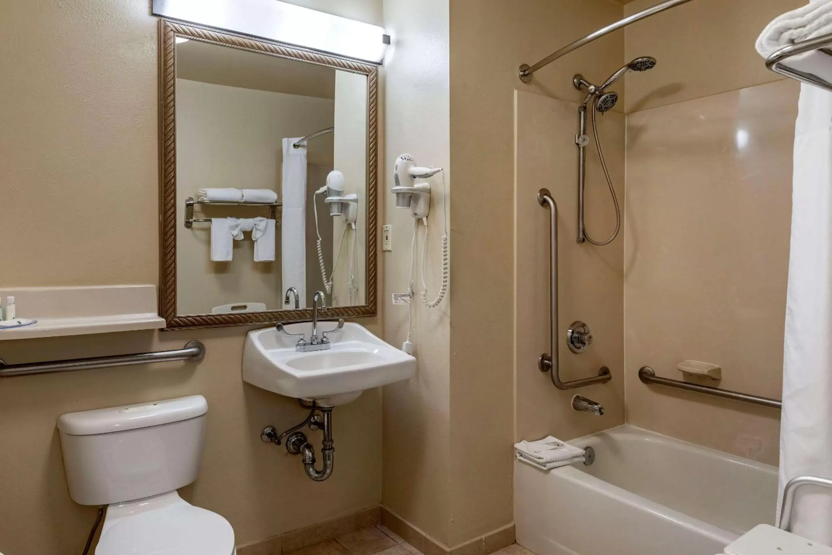 Bathroom in Quality Inn Placentia Anaheim Fullerton