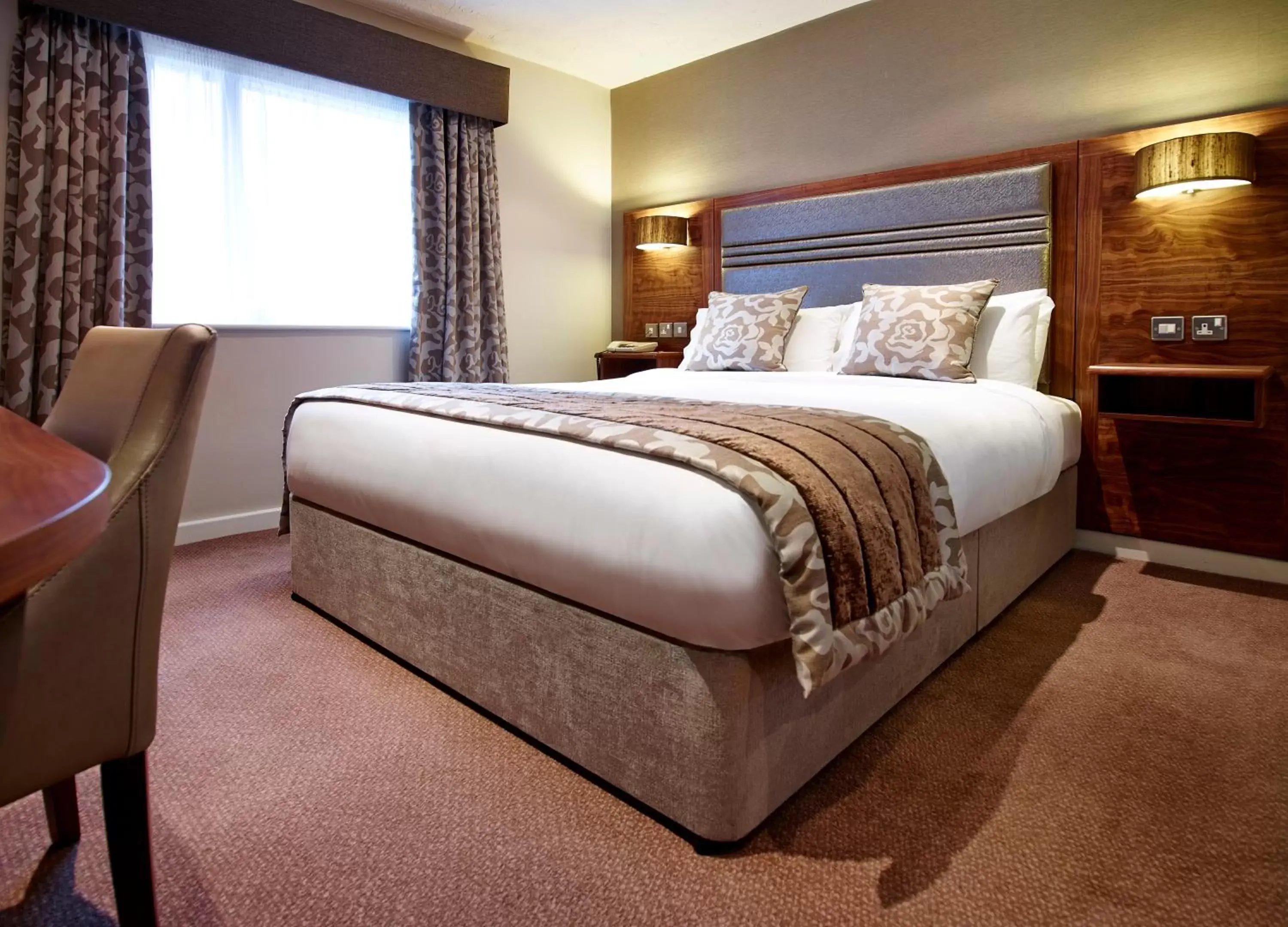 Bed in The Briar Court Hotel