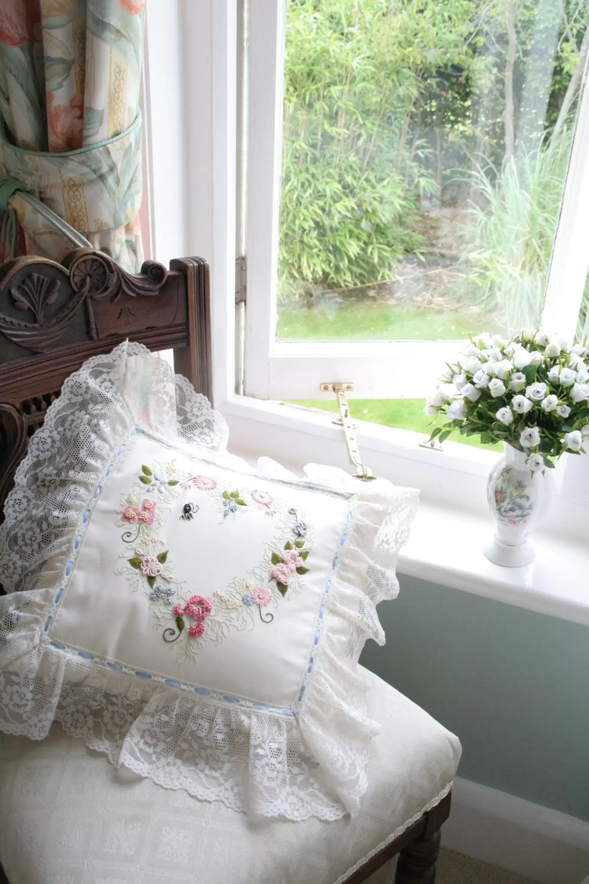 Decorative detail, Bed in Stoneborough House B&B