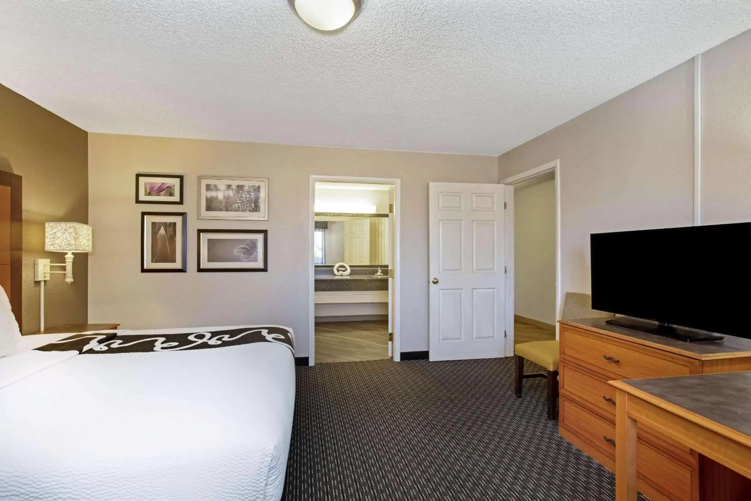 Photo of the whole room in La Quinta Inn by Wyndham Tucson East