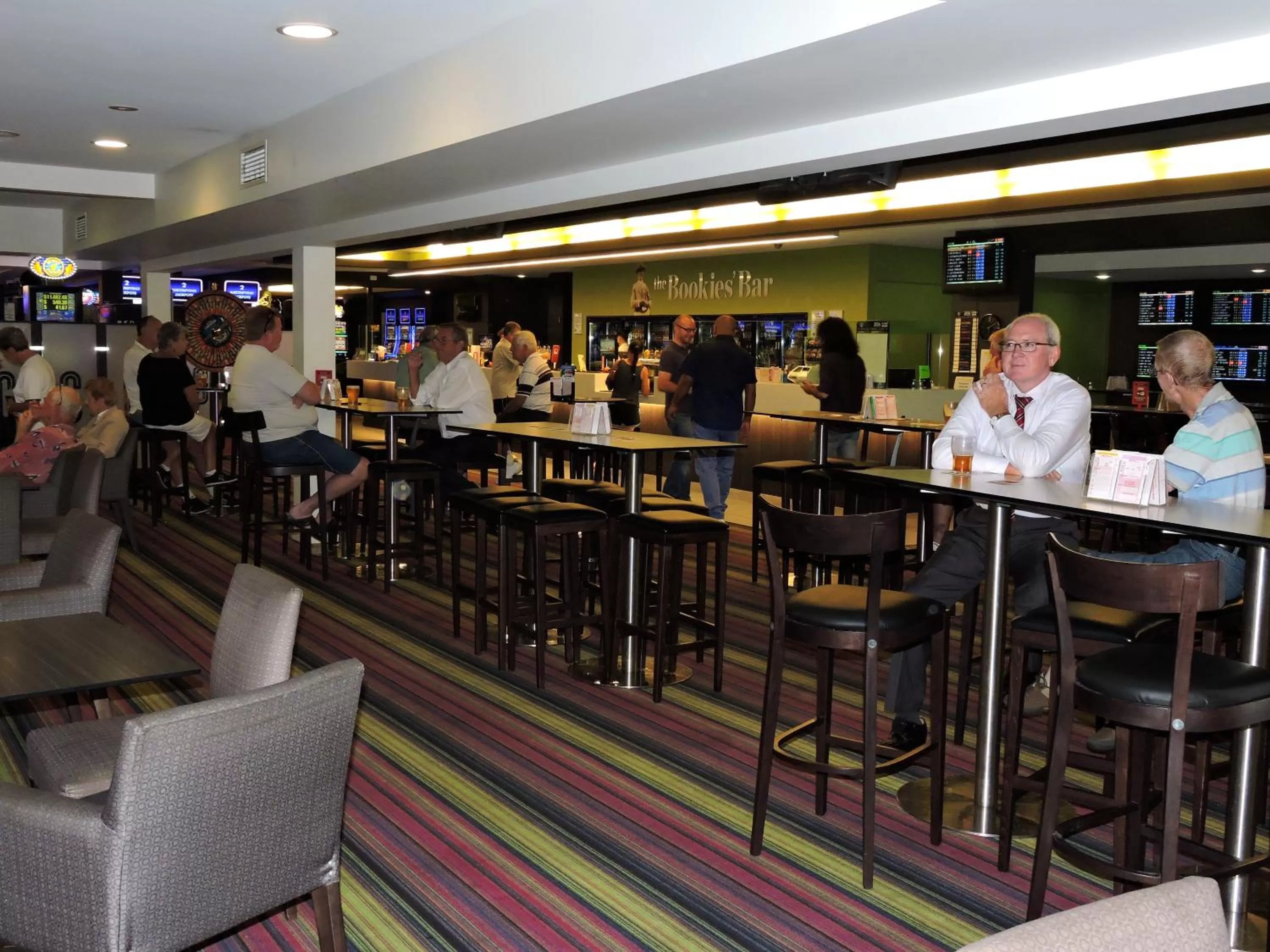 Restaurant/places to eat in Best Western Airport 85 Motel