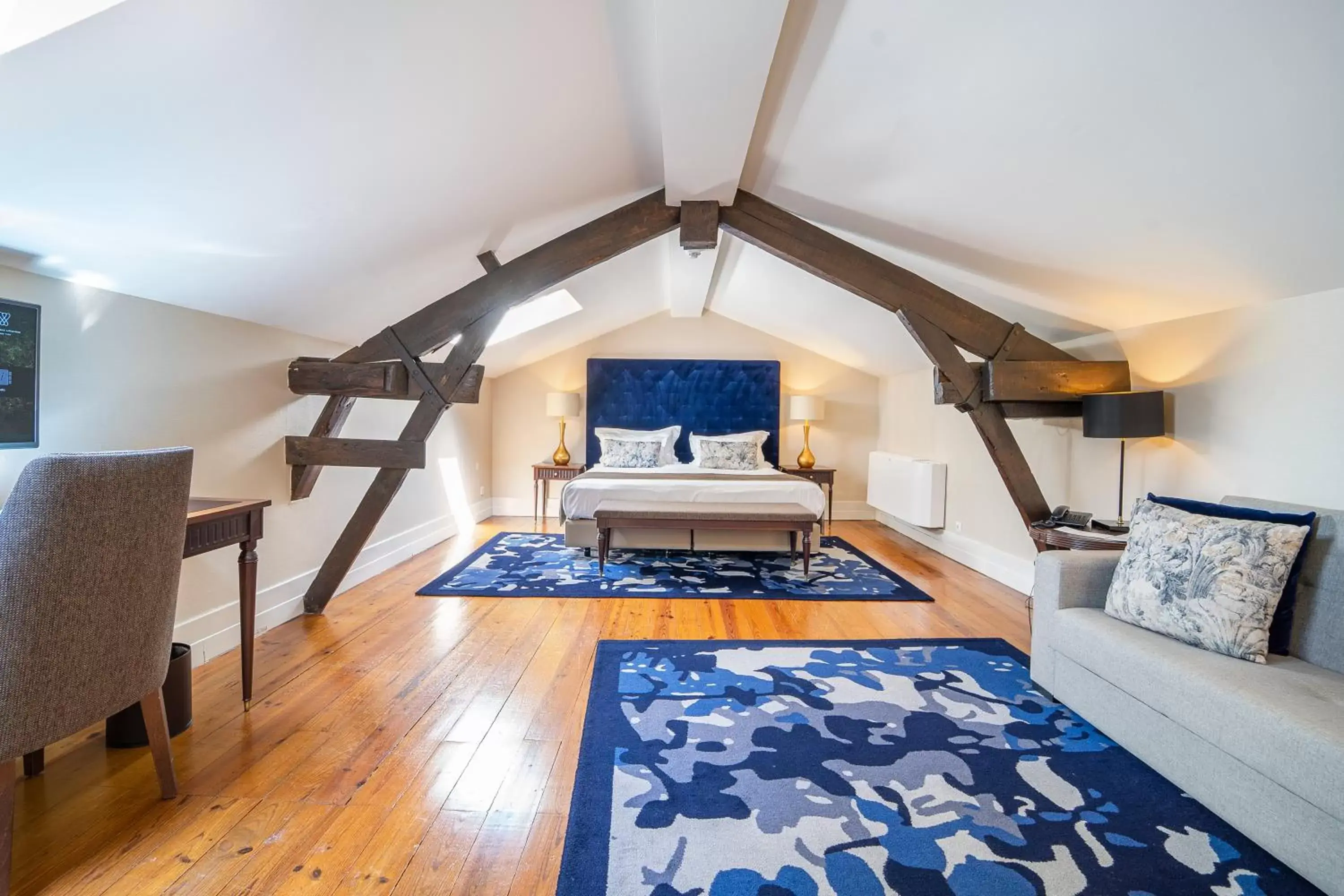 Bedroom, Seating Area in Hotel Quinta das Lagrimas - Small Luxury Hotels