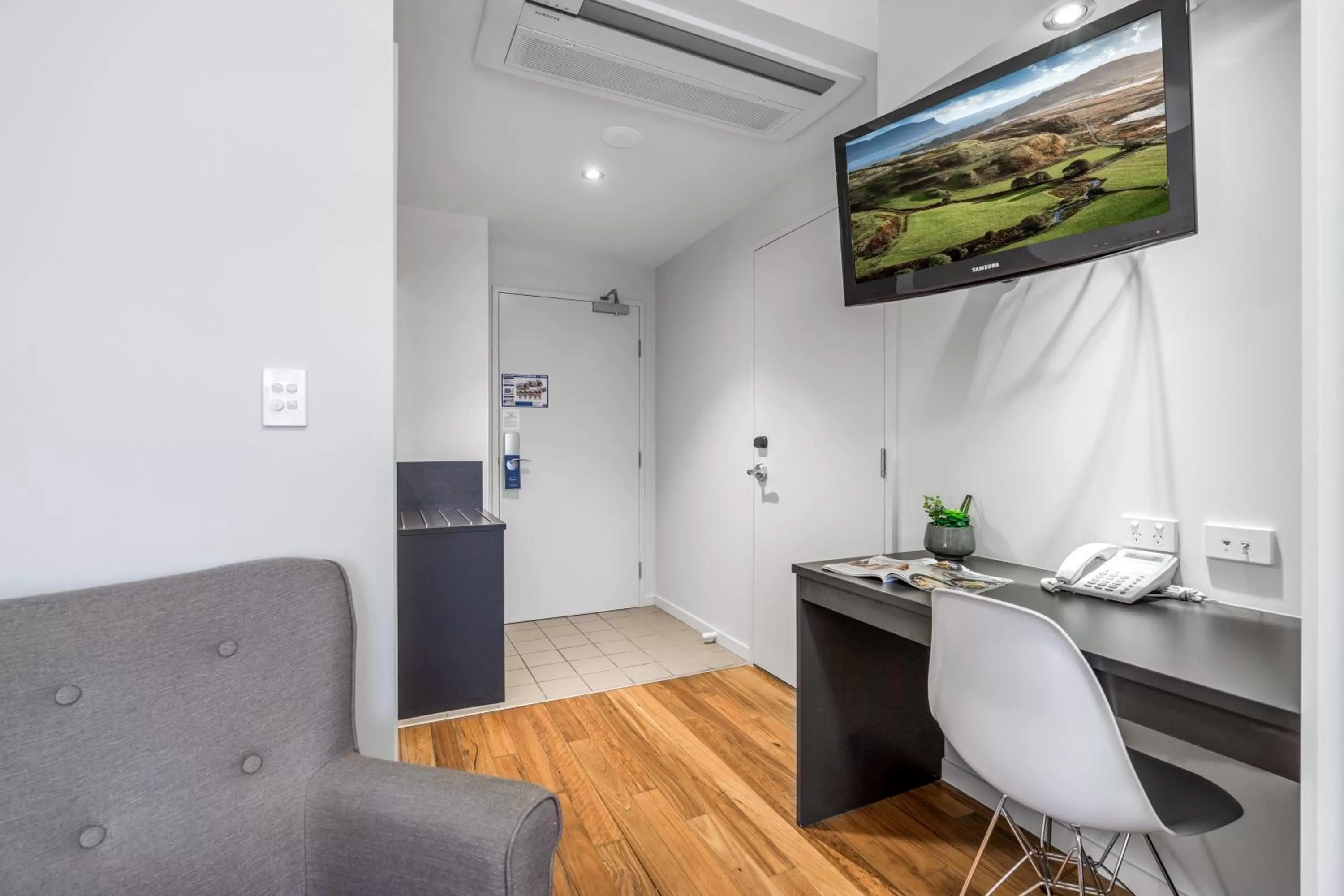 TV and multimedia in Essence Apartments Chermside