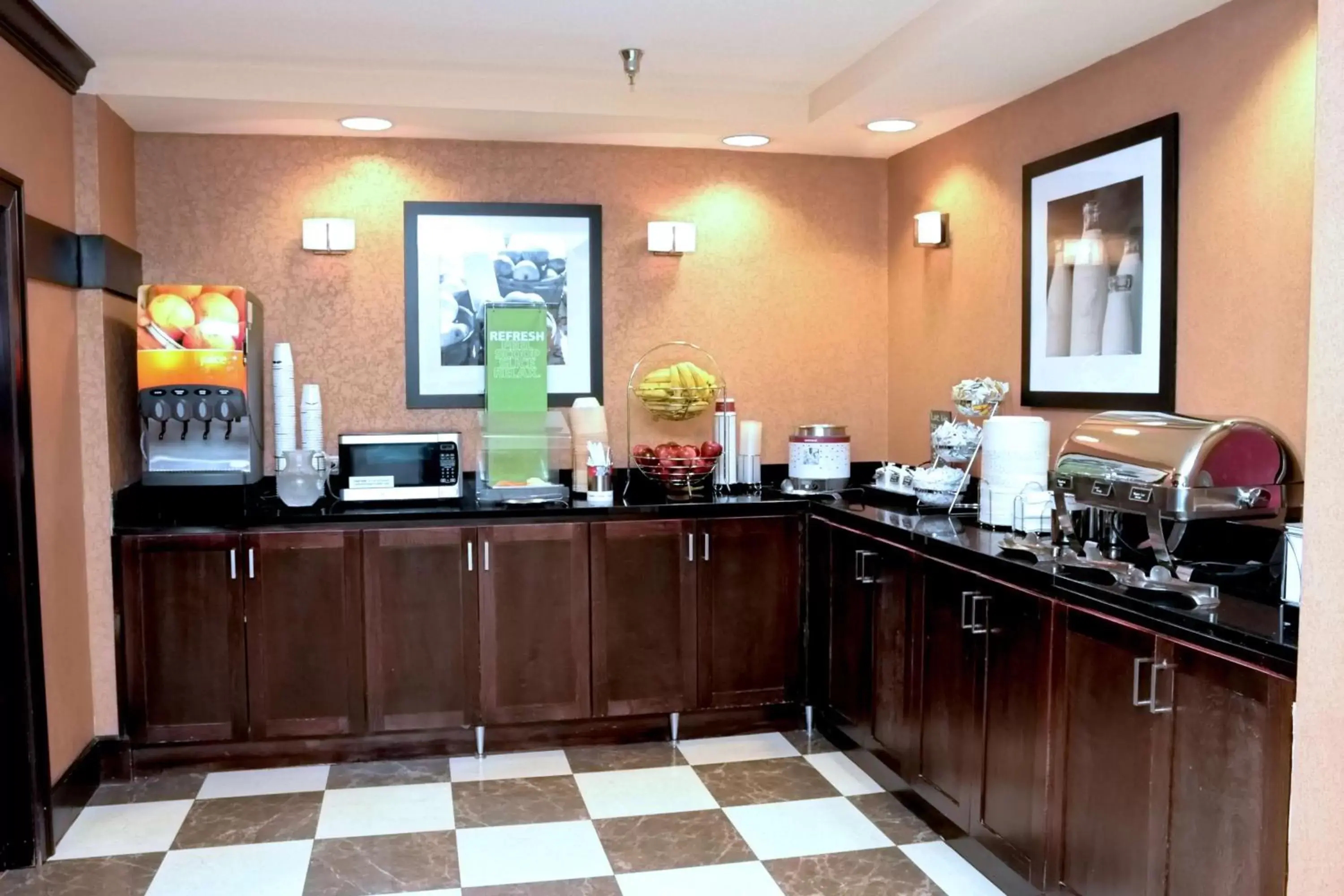 Dining area, Restaurant/Places to Eat in Hampton Inn & Suites Birmingham-Pelham - I-65