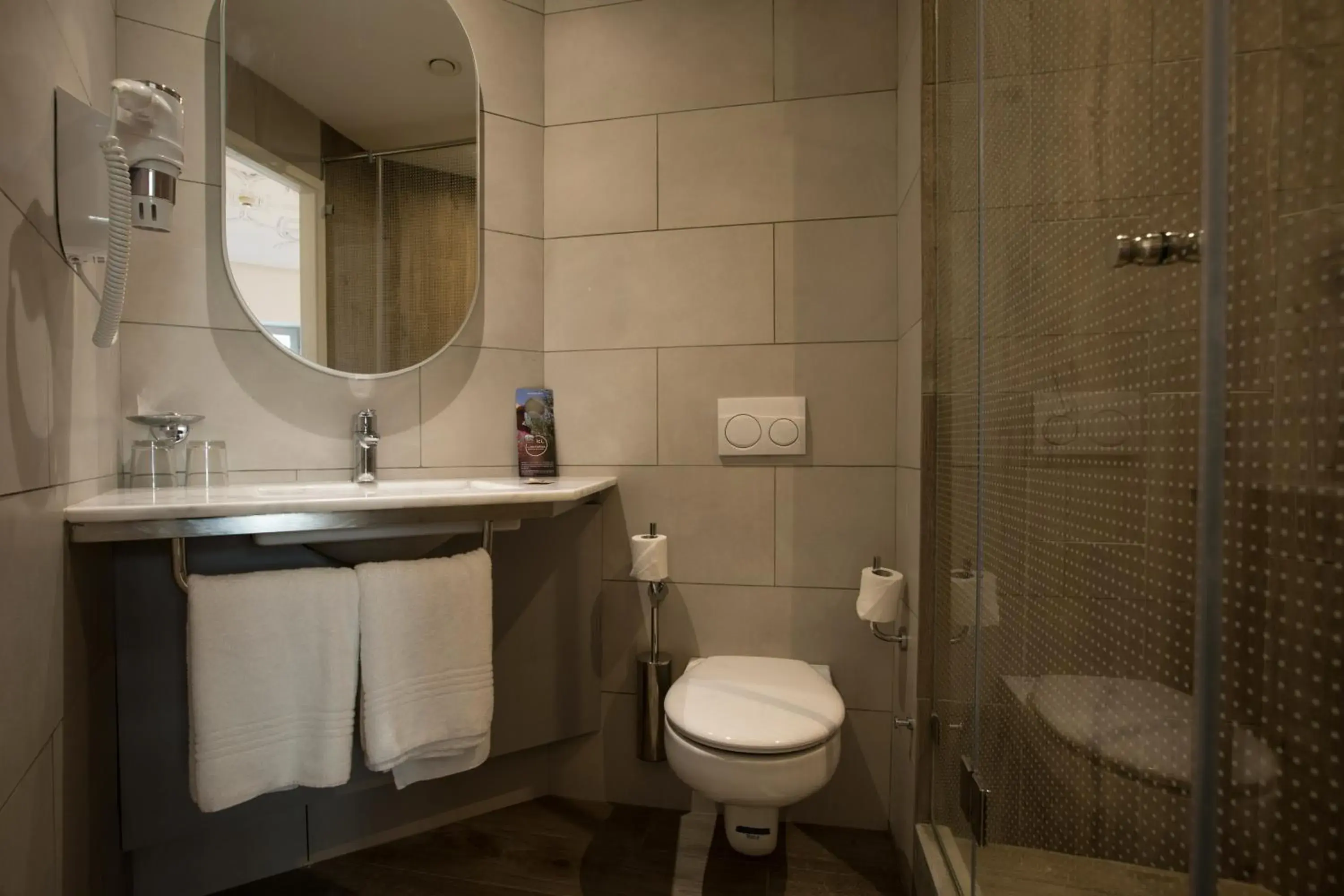 Shower, Bathroom in Ibis Casablanca Abdelmoumen