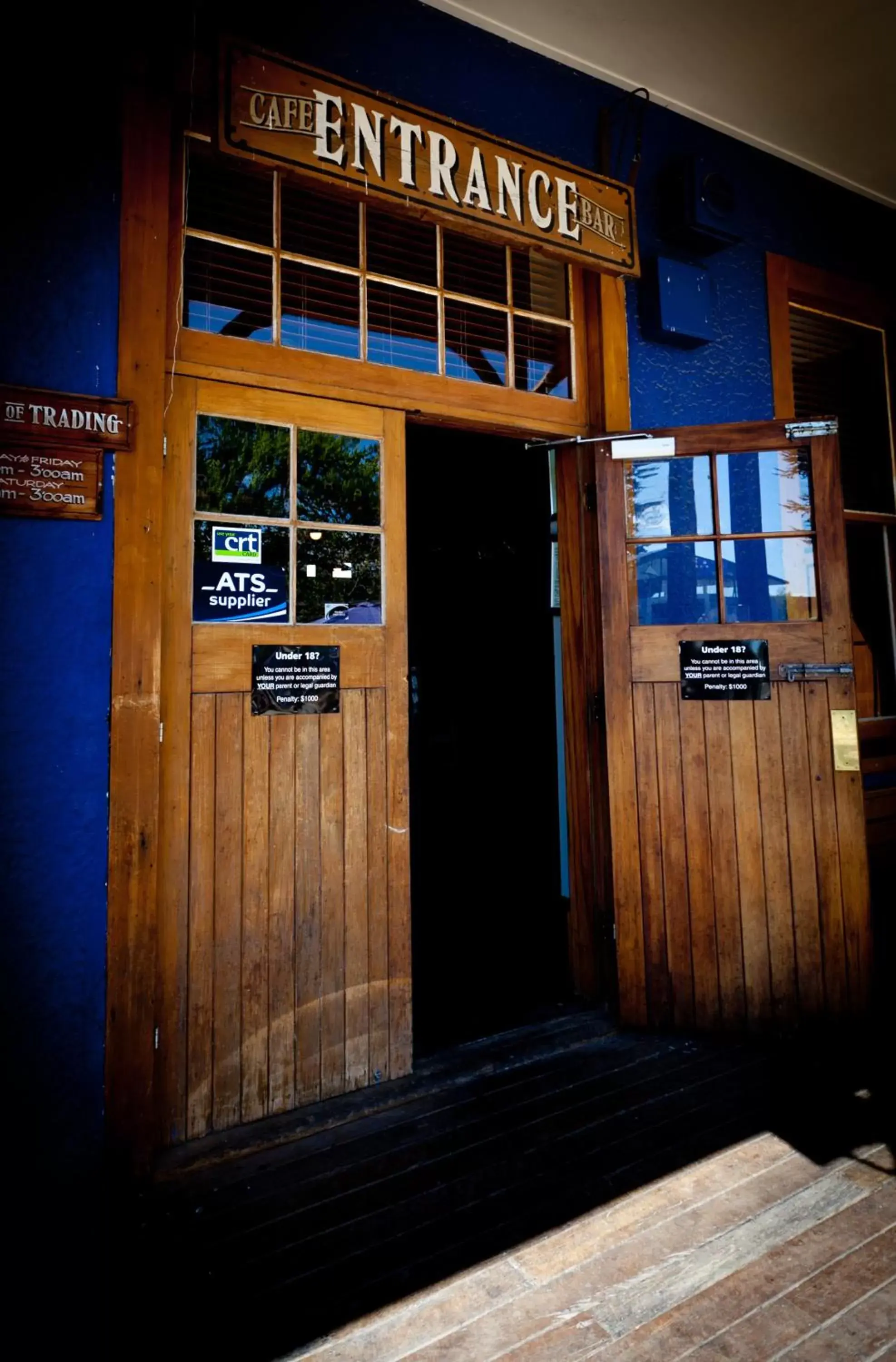 Facade/entrance in The Blue Pub