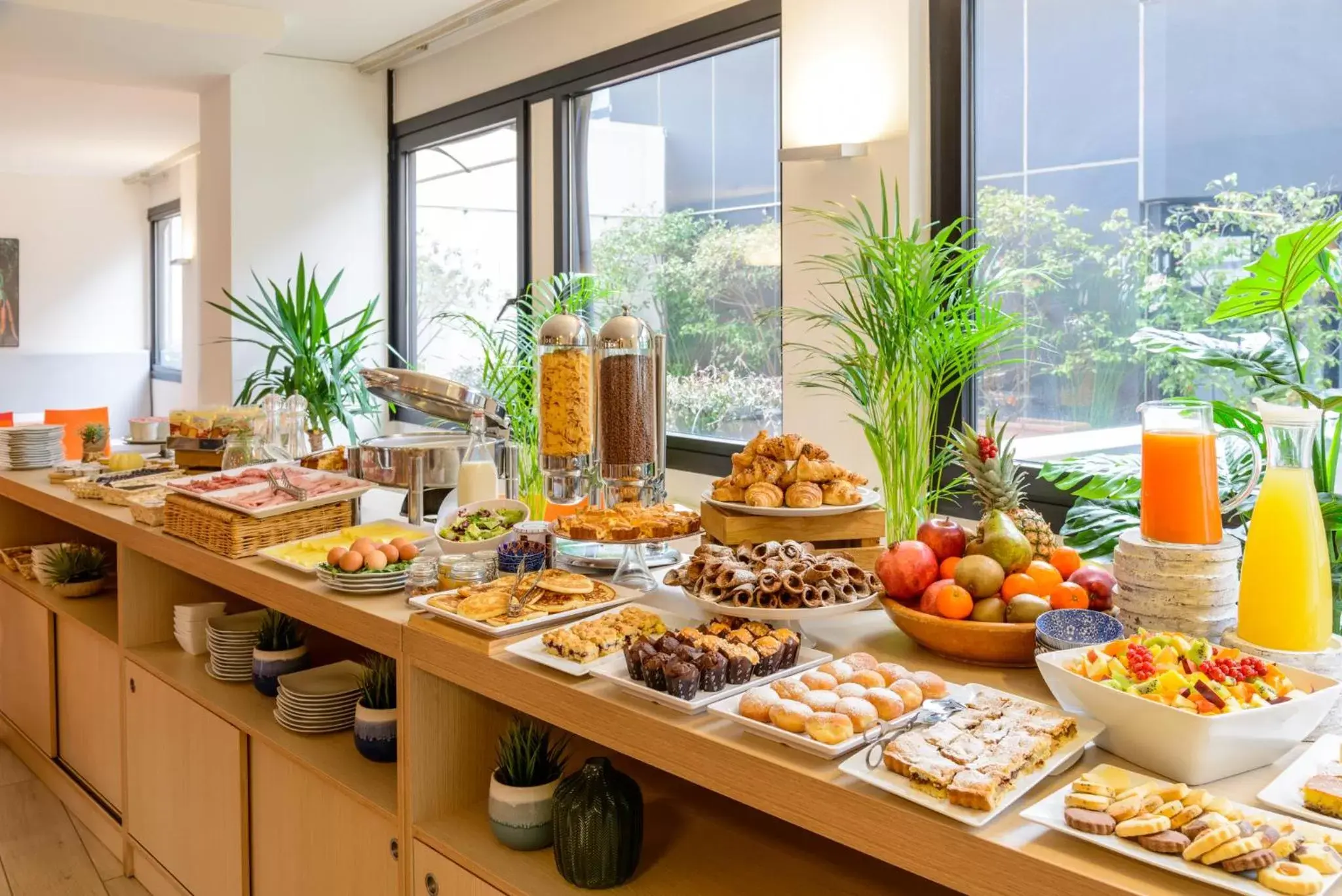 Buffet breakfast in Mercure Milano Agrate Brianza