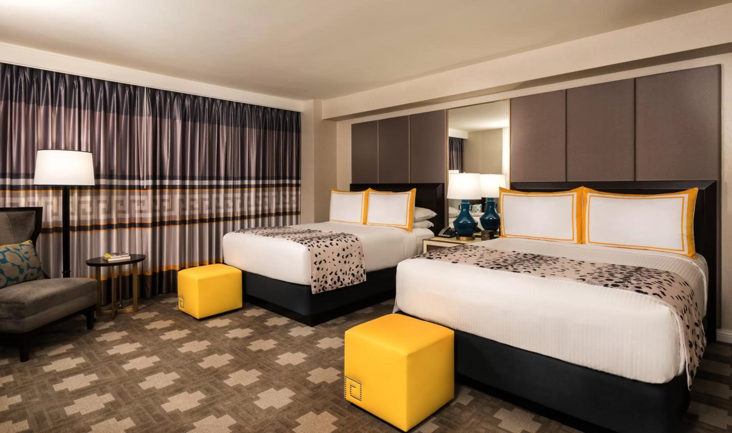 Bedroom, Bed in Caesars Palace Hotel & Casino