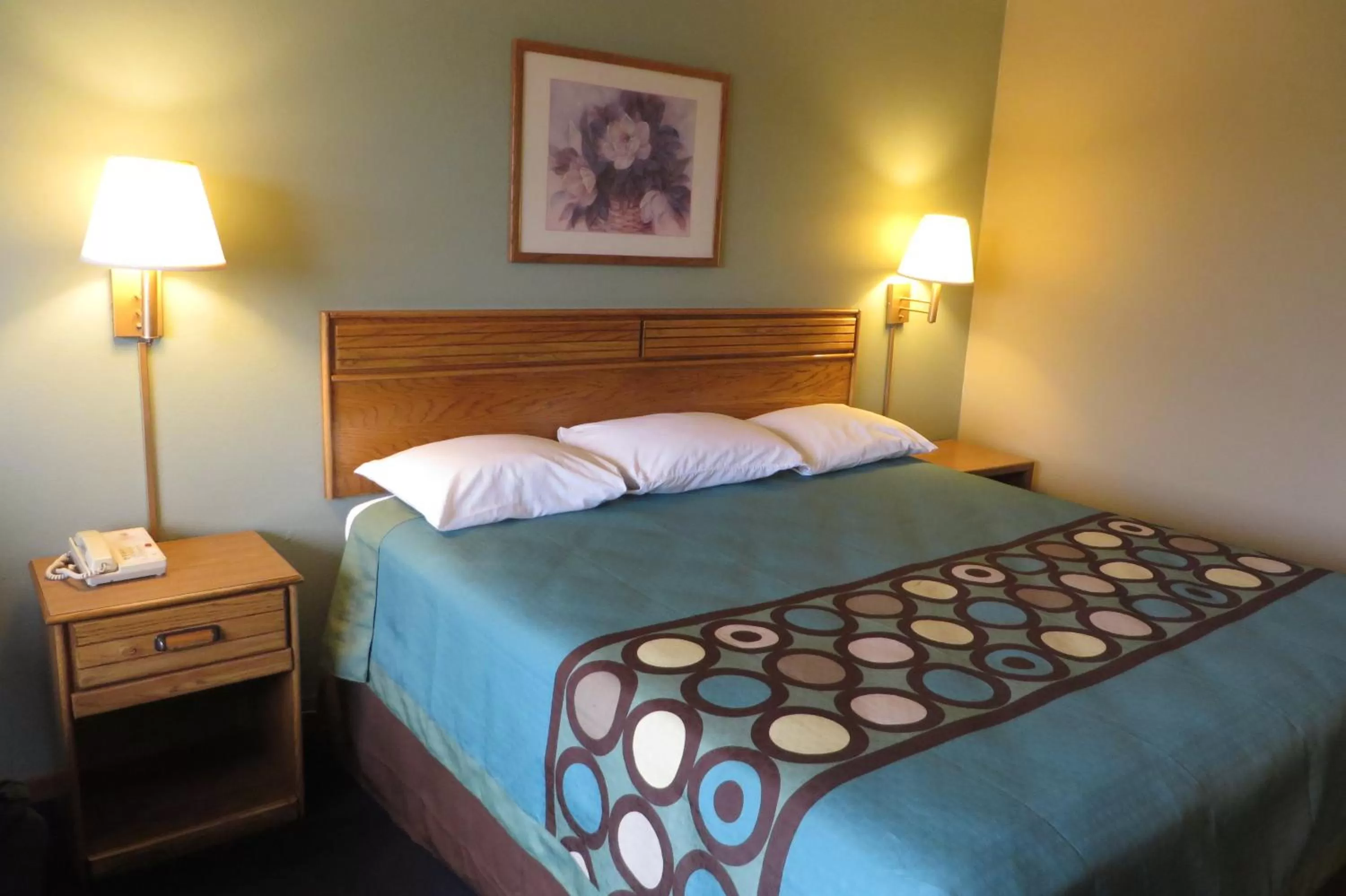 Bed in Super 8 by Wyndham Macomb