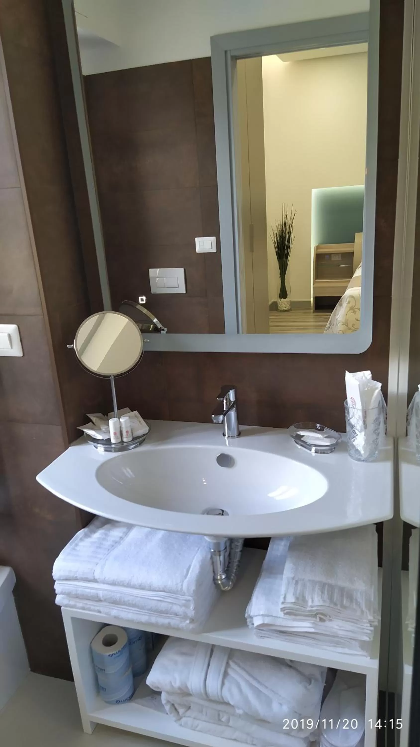 Shower in B&B La Stazione