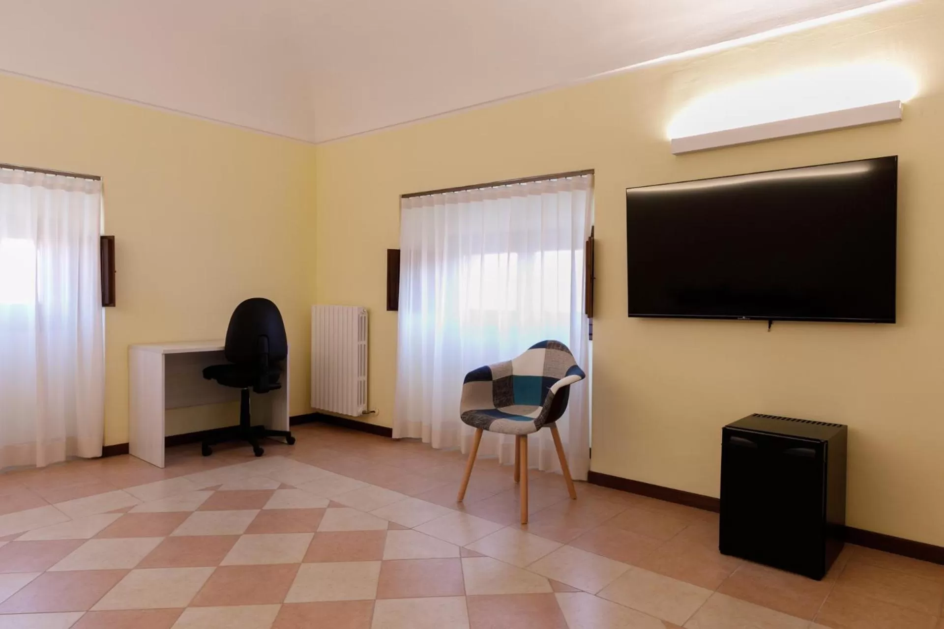TV/Entertainment Center in B&B Lanciano