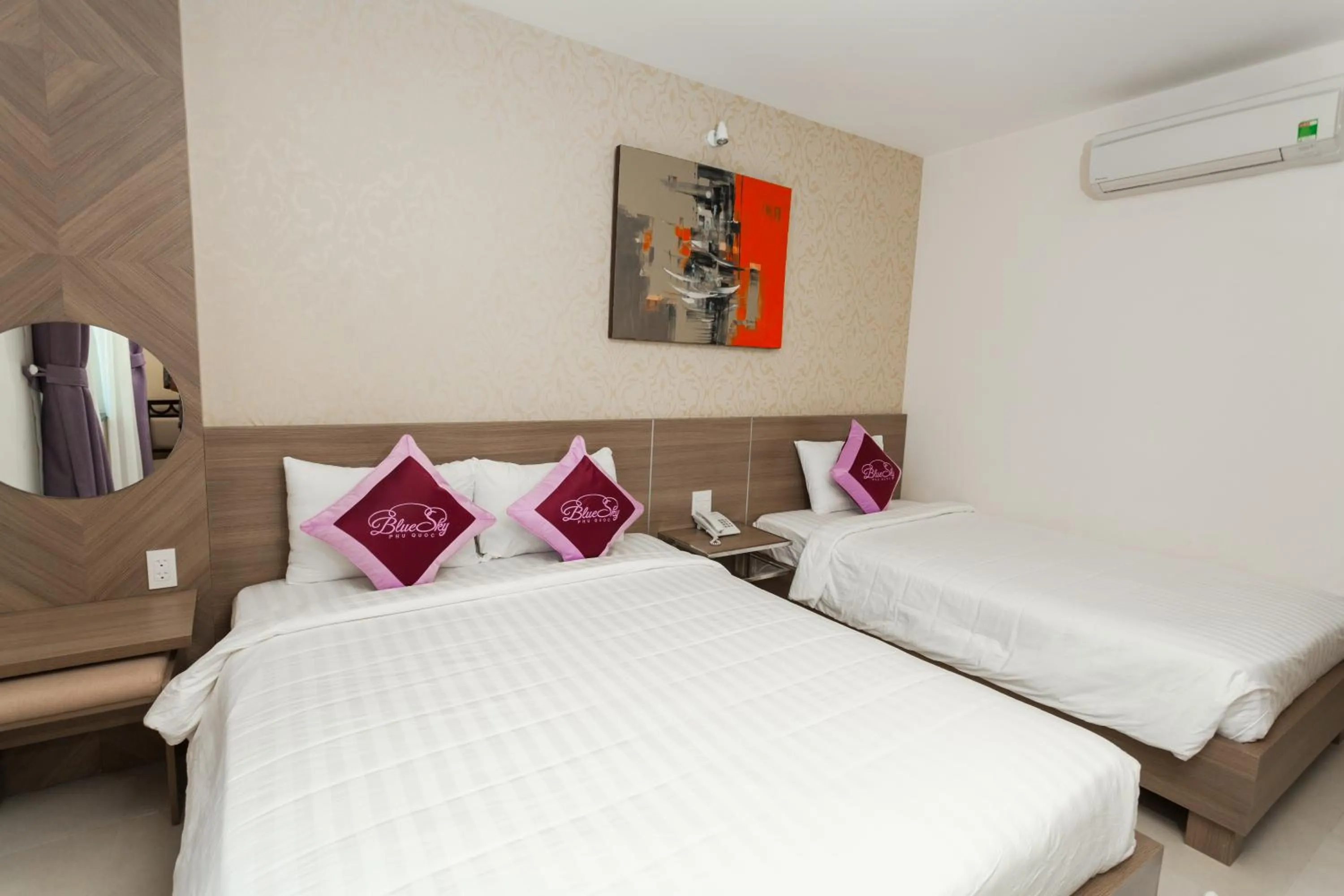 Staff, Bed in Blue Sky Phu Quoc Hotel