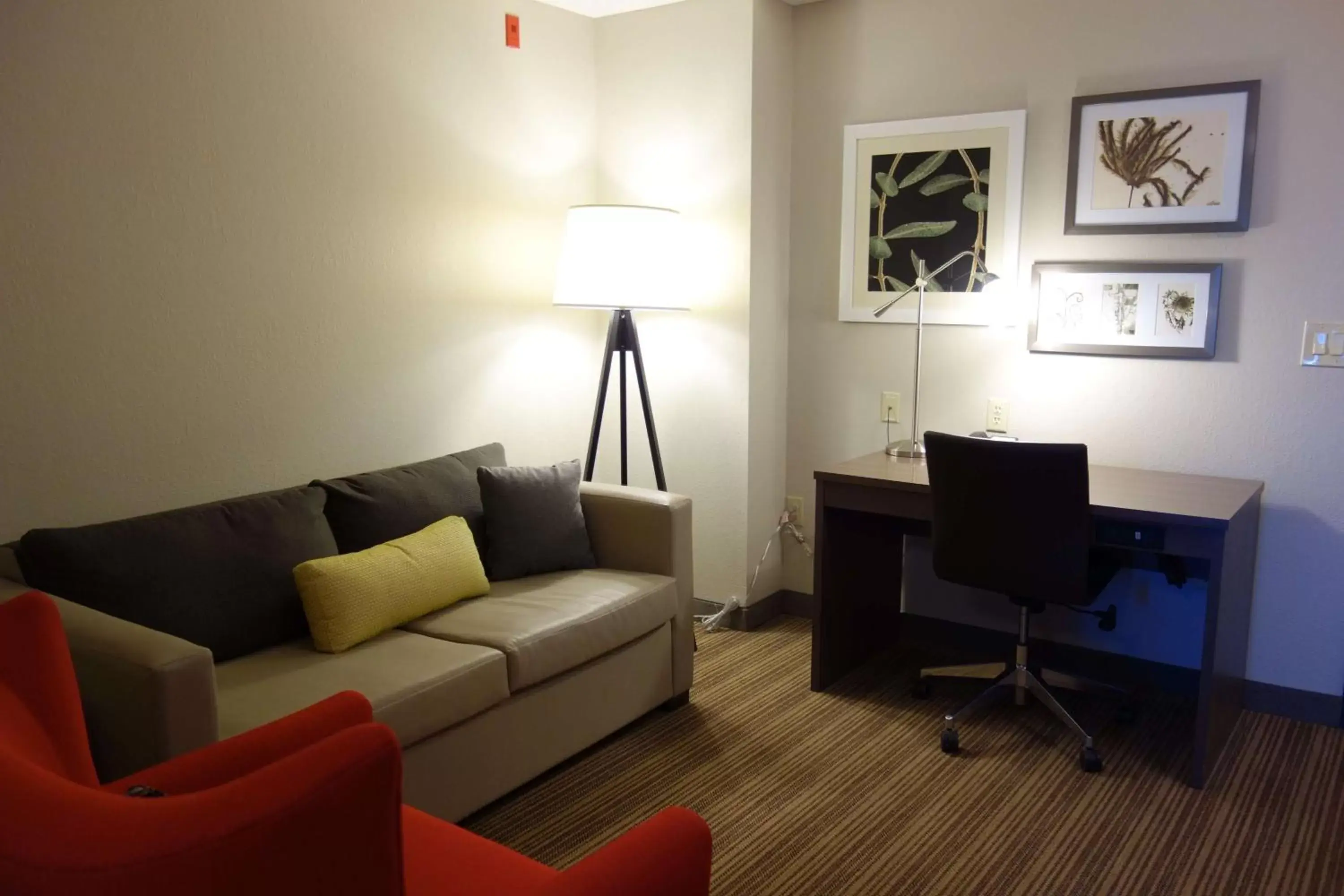 Other, Seating Area in Country Inn & Suites by Radisson, Mason City, IA