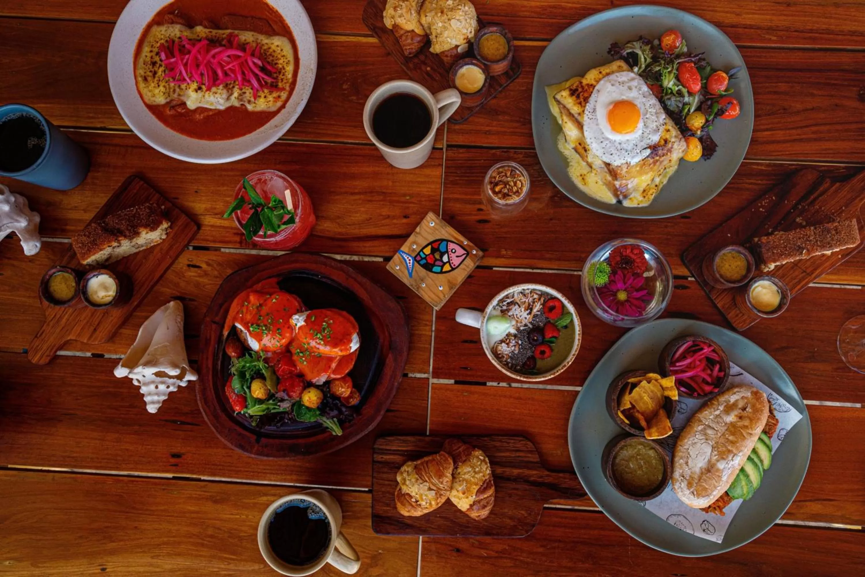 Restaurant/places to eat in Hacienda Morelos Beachfront Hotel