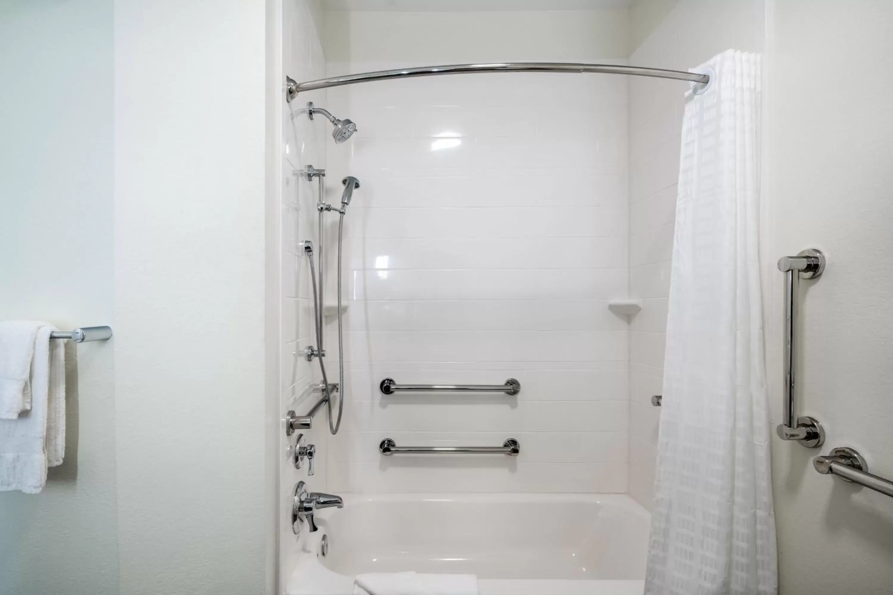 Bathroom in Candlewood Suites - Nashville - Franklin, an IHG Hotel